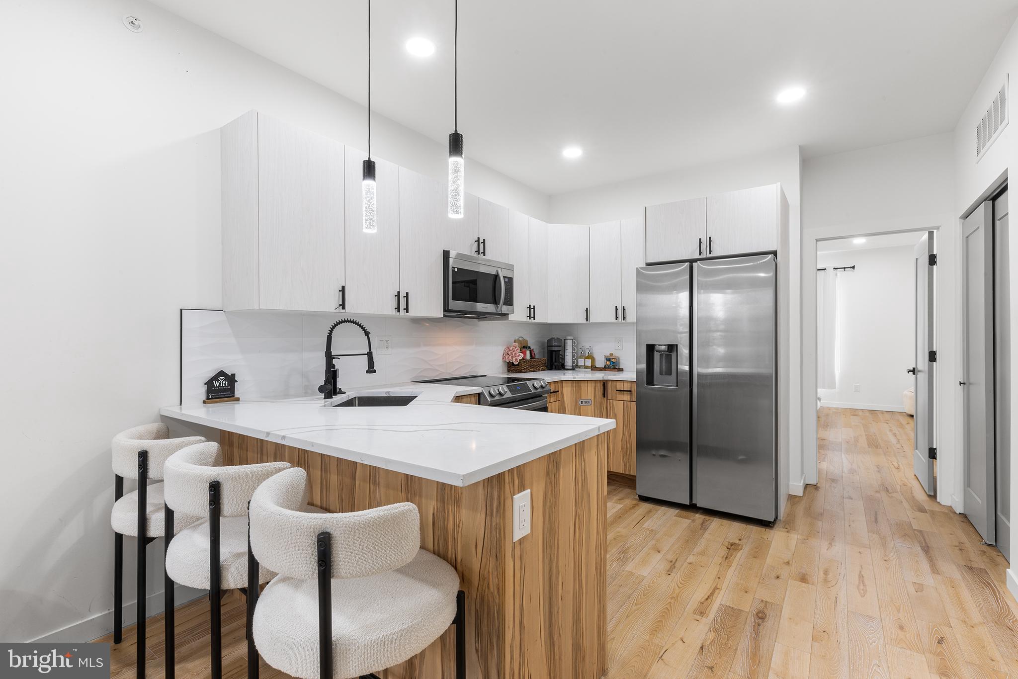 UNIVERSITY CITY - Residential Lease