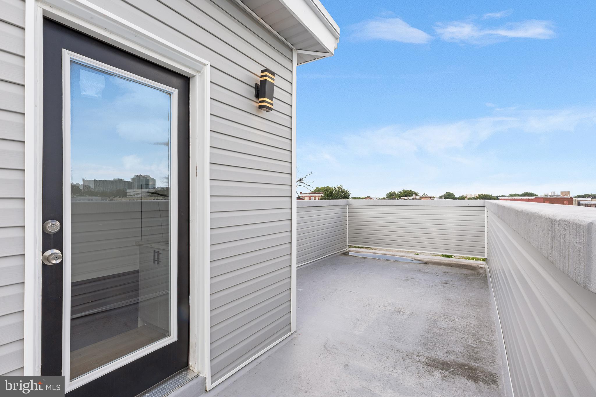 UNIVERSITY CITY - Residential Lease