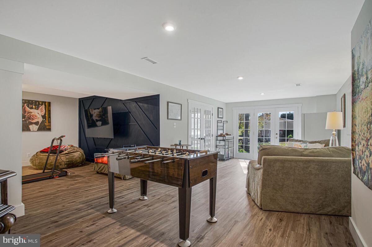 LAKEWOOD - Residential