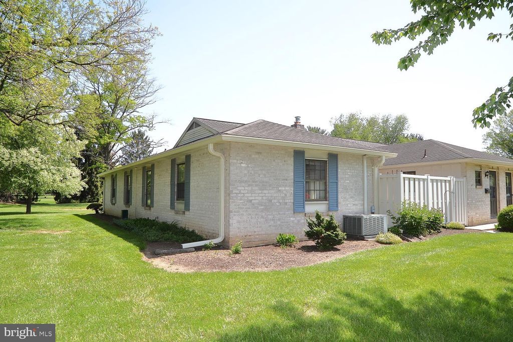 Photo of 59 VALLEYBROOK DR, LANCASTER, PA 17601 (MLS # PALA2034922)