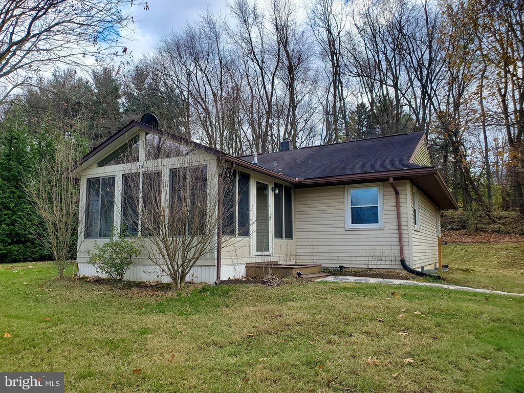 Photo of 212 ERB AVE, WILLOW STREET, PA 17584 (MLS # PALA2028330)