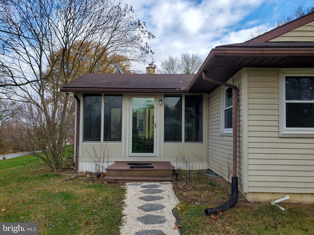 Photo of 212 ERB AVE, WILLOW STREET, PA 17584 (MLS # PALA2028330)