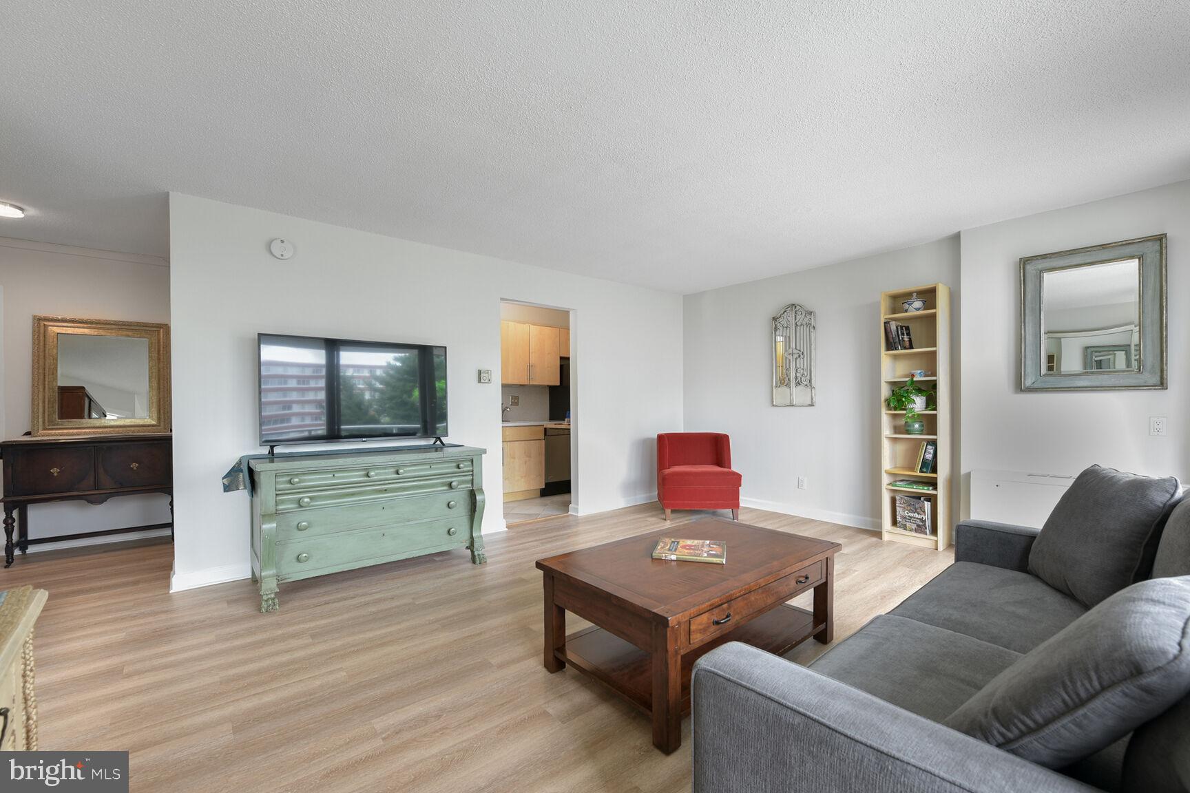 RIDGE HOUSE CONDOMINIUM - Residential