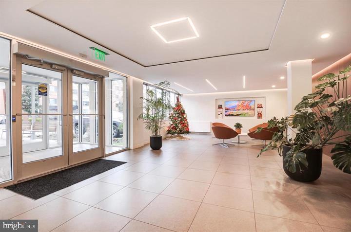 1301 S ARLINGTON RIDGE ROAD 404
