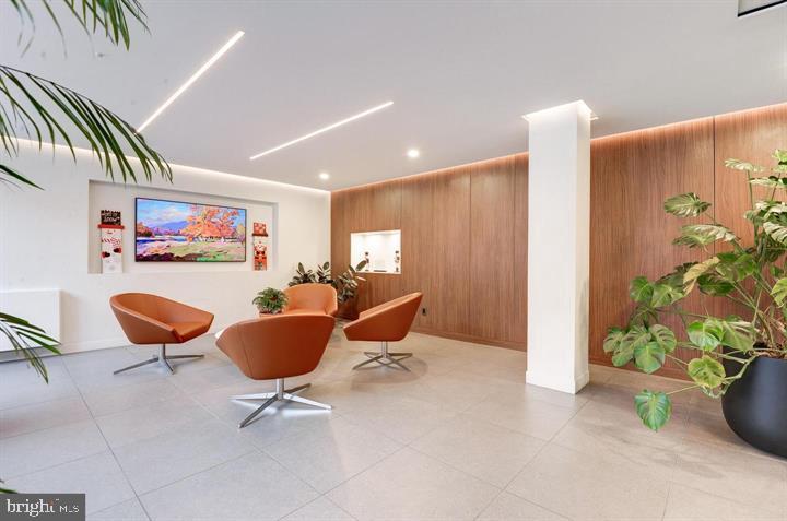 1301 S ARLINGTON RIDGE ROAD 404