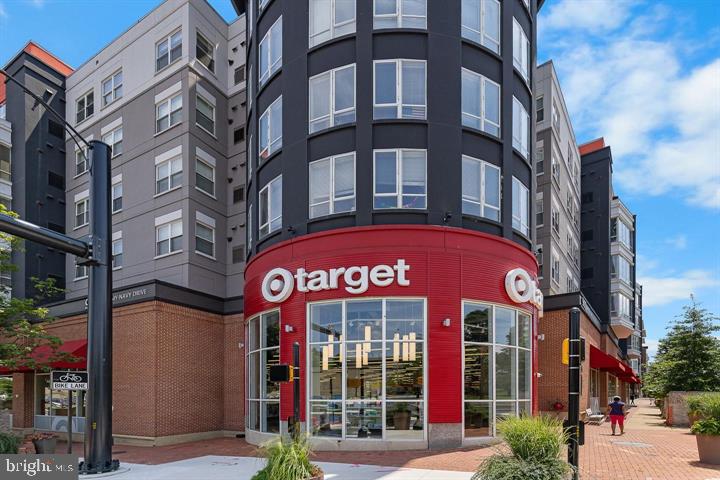 RIDGE HOUSE CONDOMINIUM - Residential