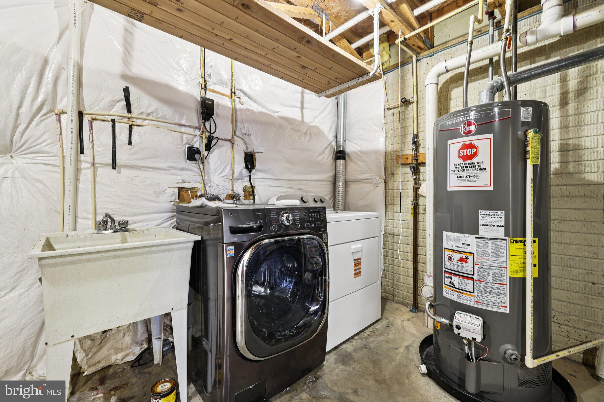 REISTERSTOWN VILLAGE - Residential