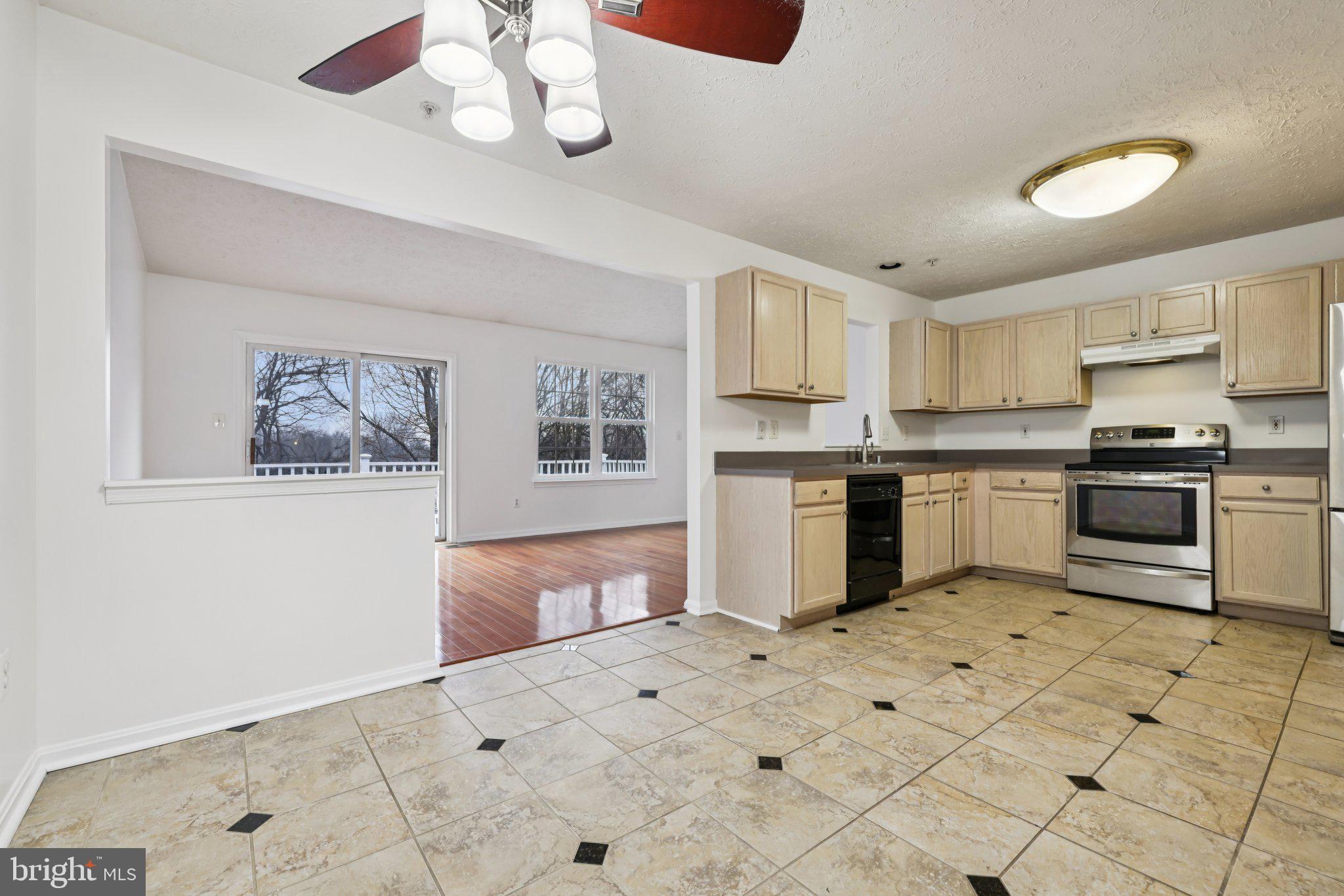 REISTERSTOWN VILLAGE - Residential