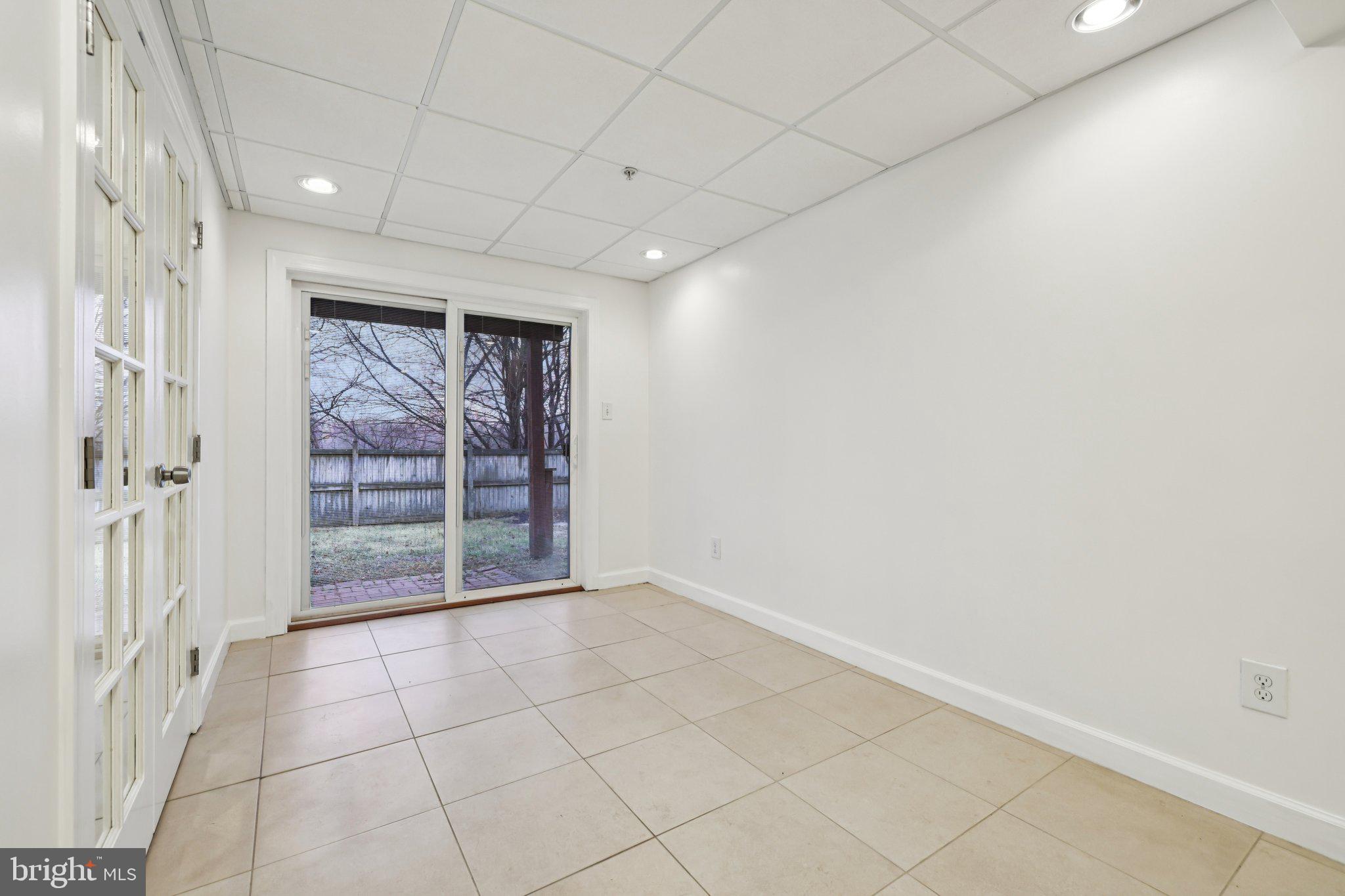 REISTERSTOWN VILLAGE - Residential