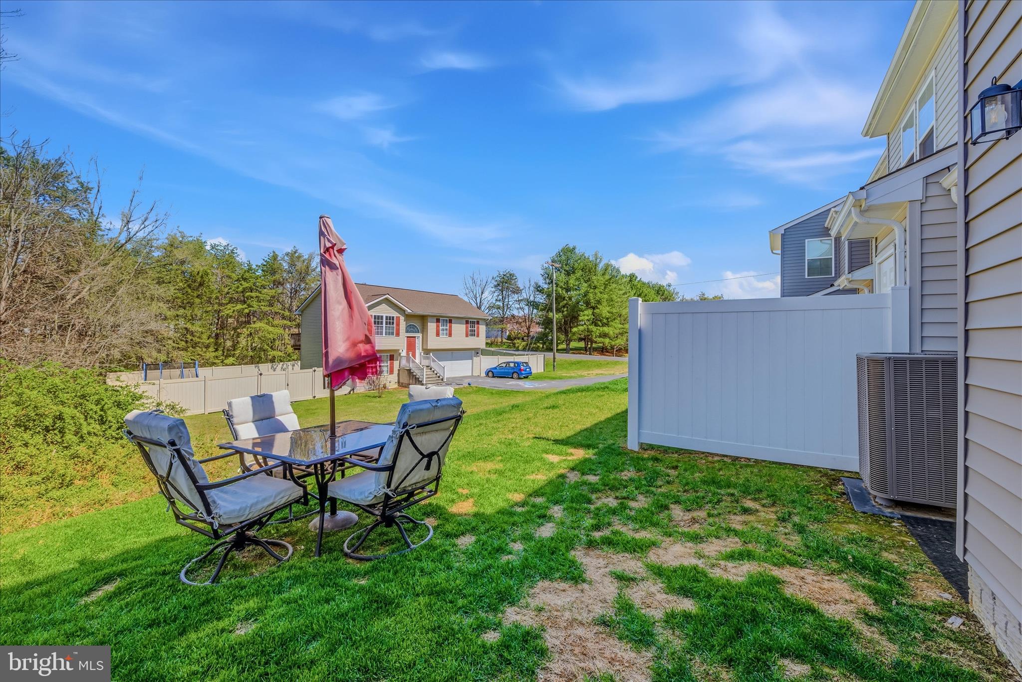 WHISPERING PINES - Residential