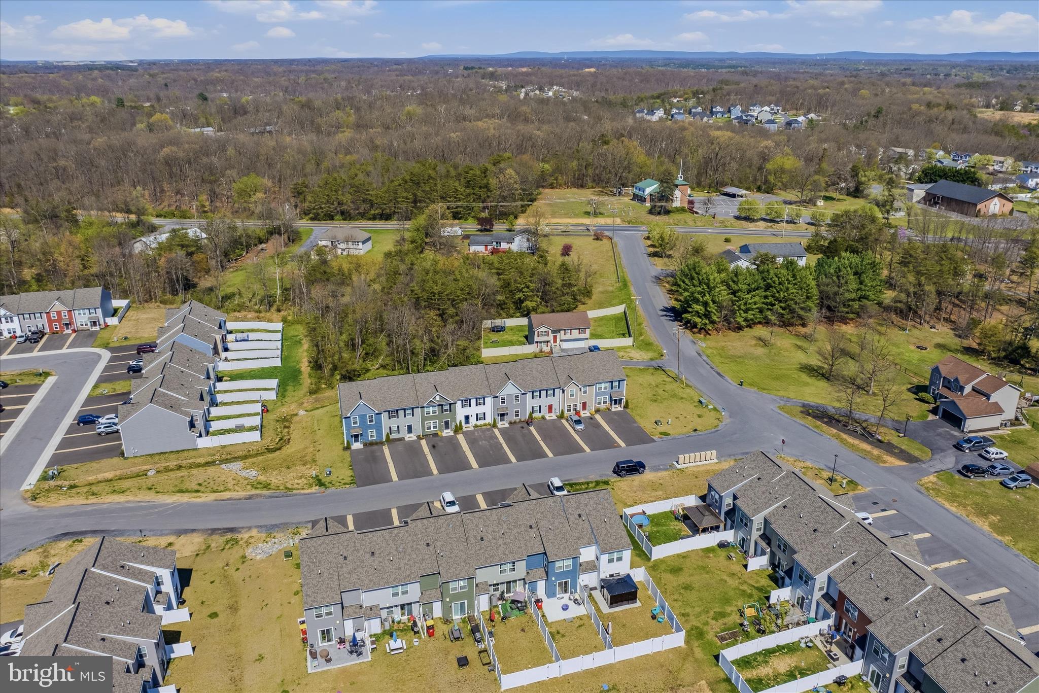 WHISPERING PINES - Residential