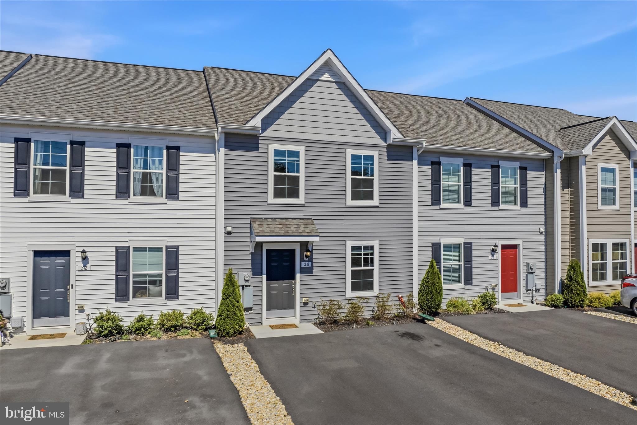 WHISPERING PINES - Residential