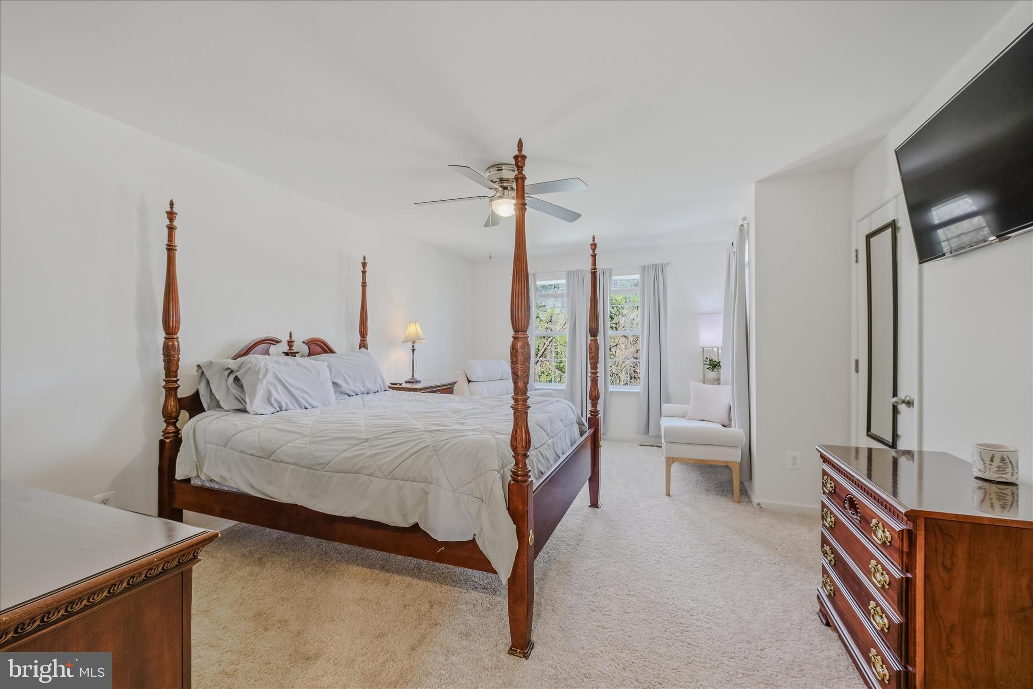 WHISPERING PINES - Residential