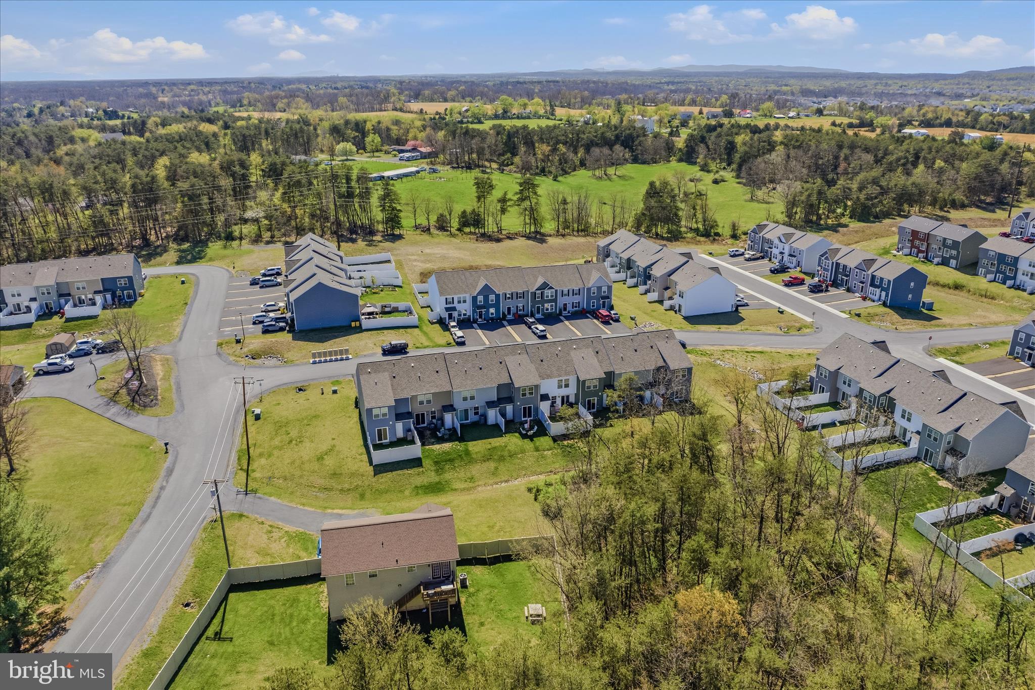 WHISPERING PINES - Residential