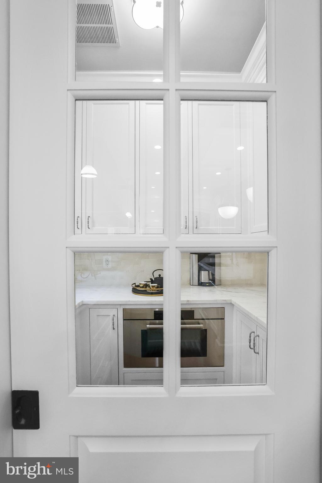 CLARENDON - Residential