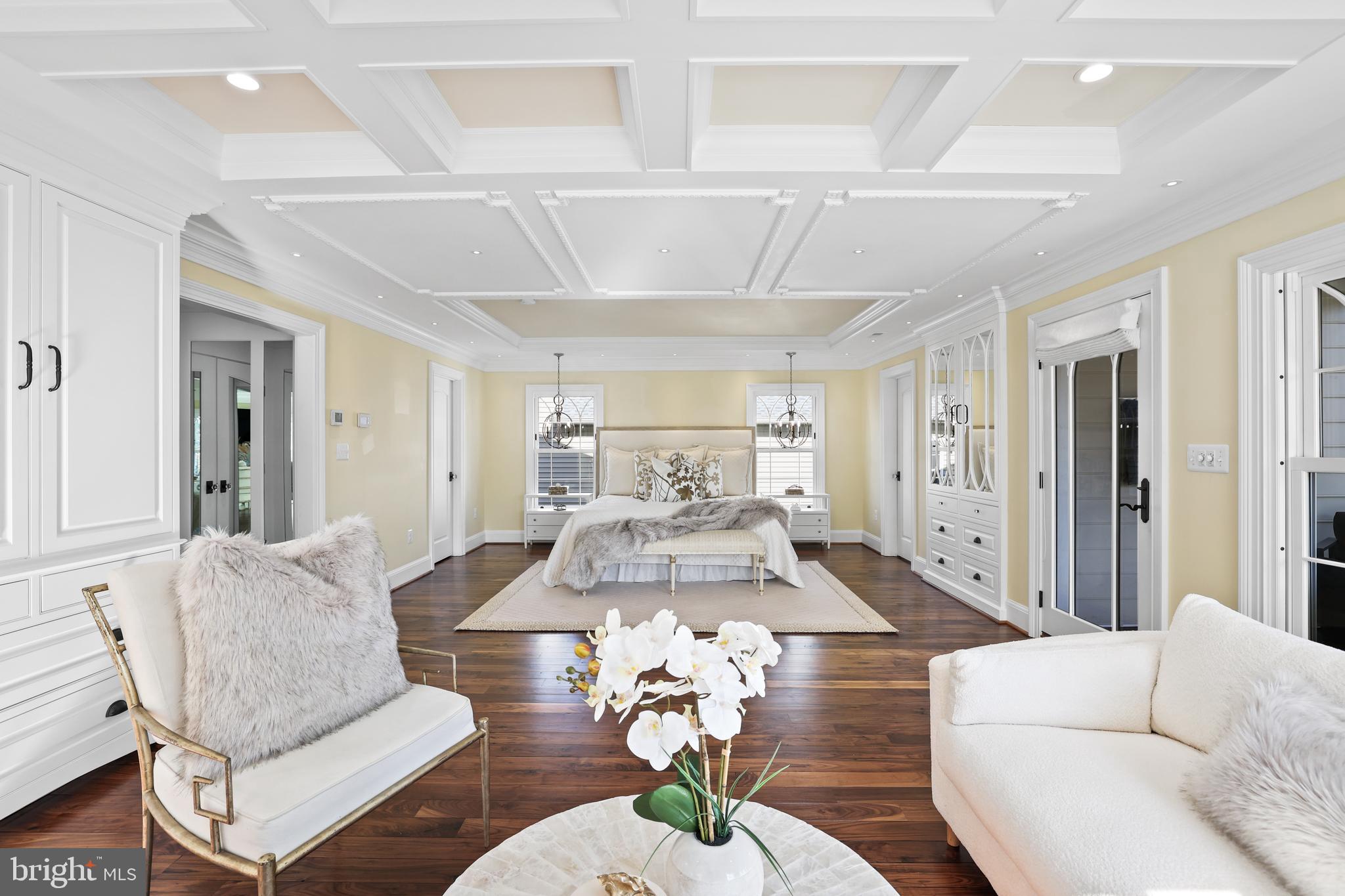 CLARENDON - Residential