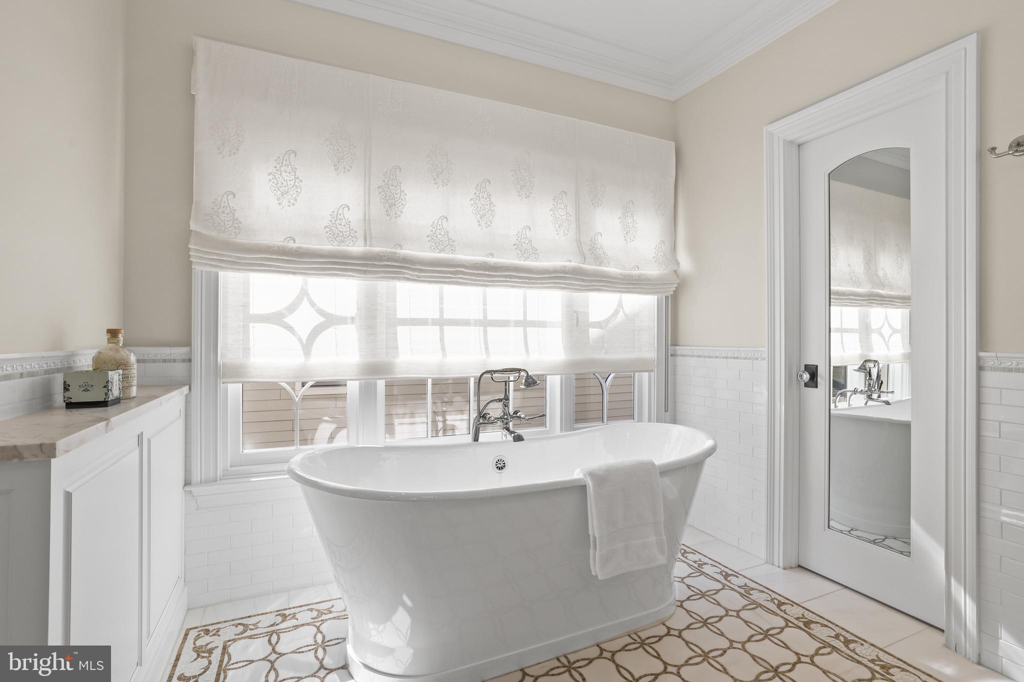 CLARENDON - Residential