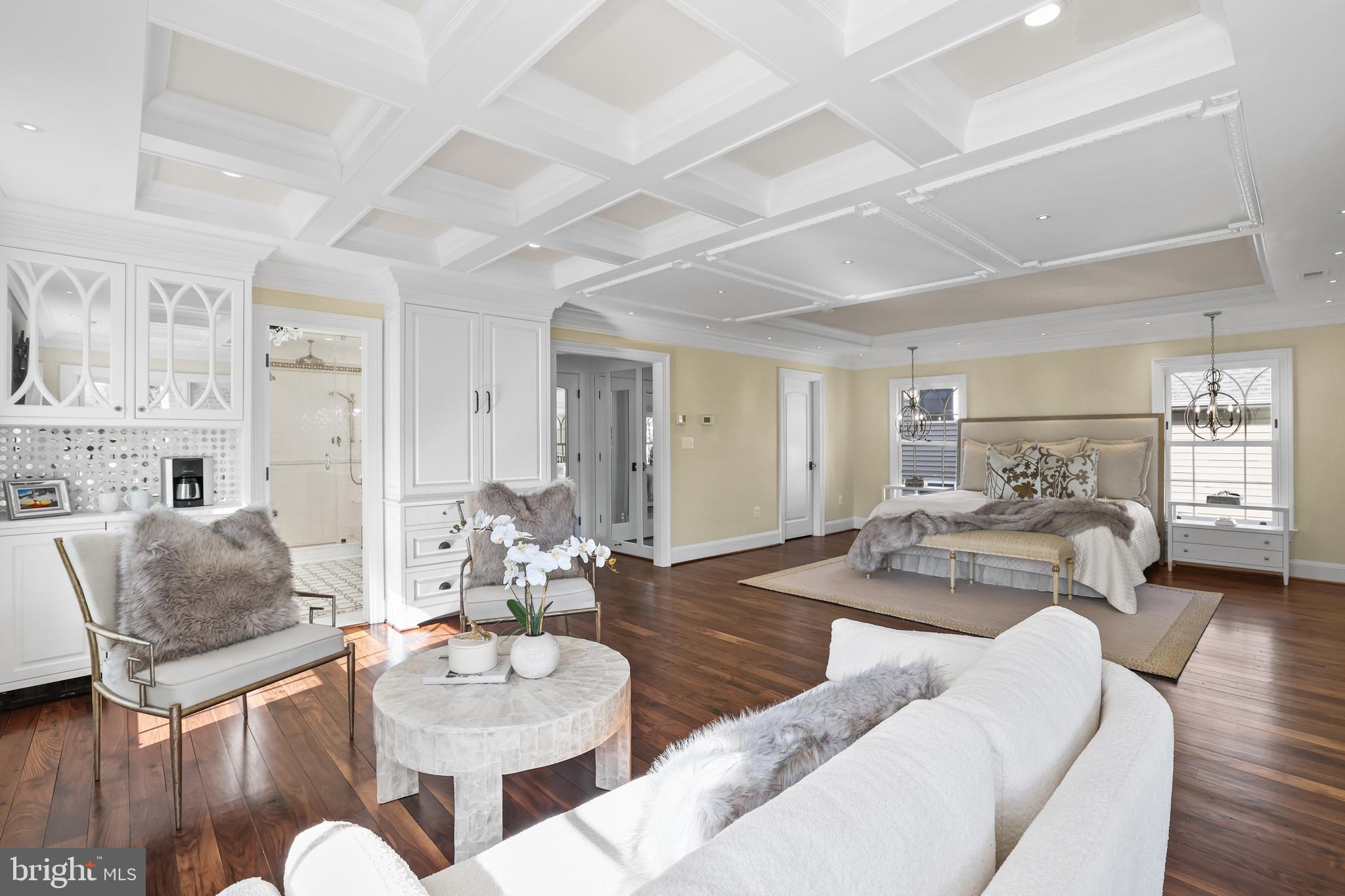 CLARENDON - Residential