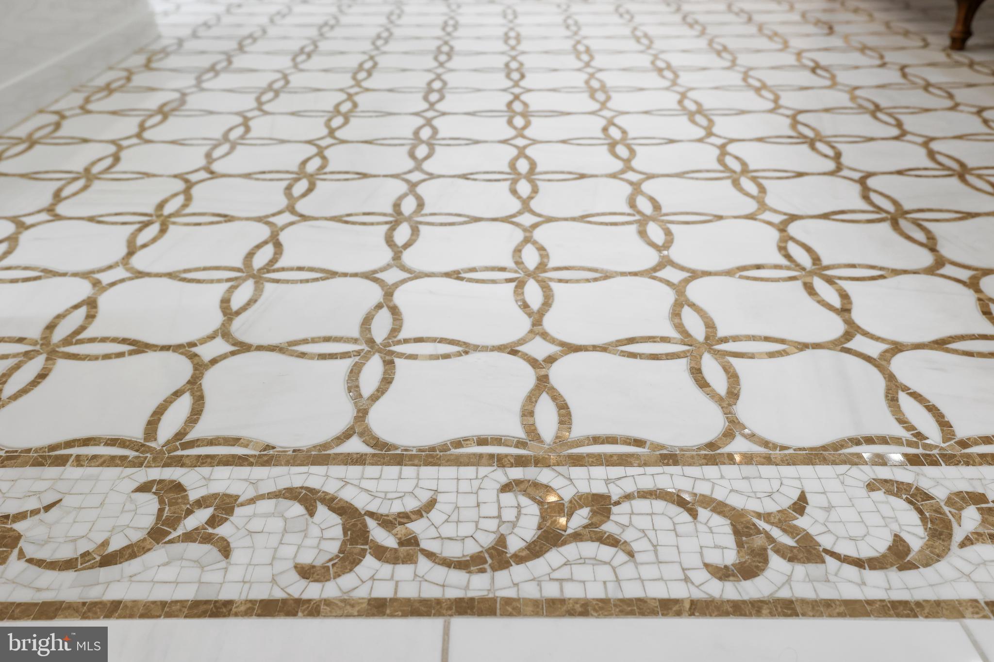 CLARENDON - Residential