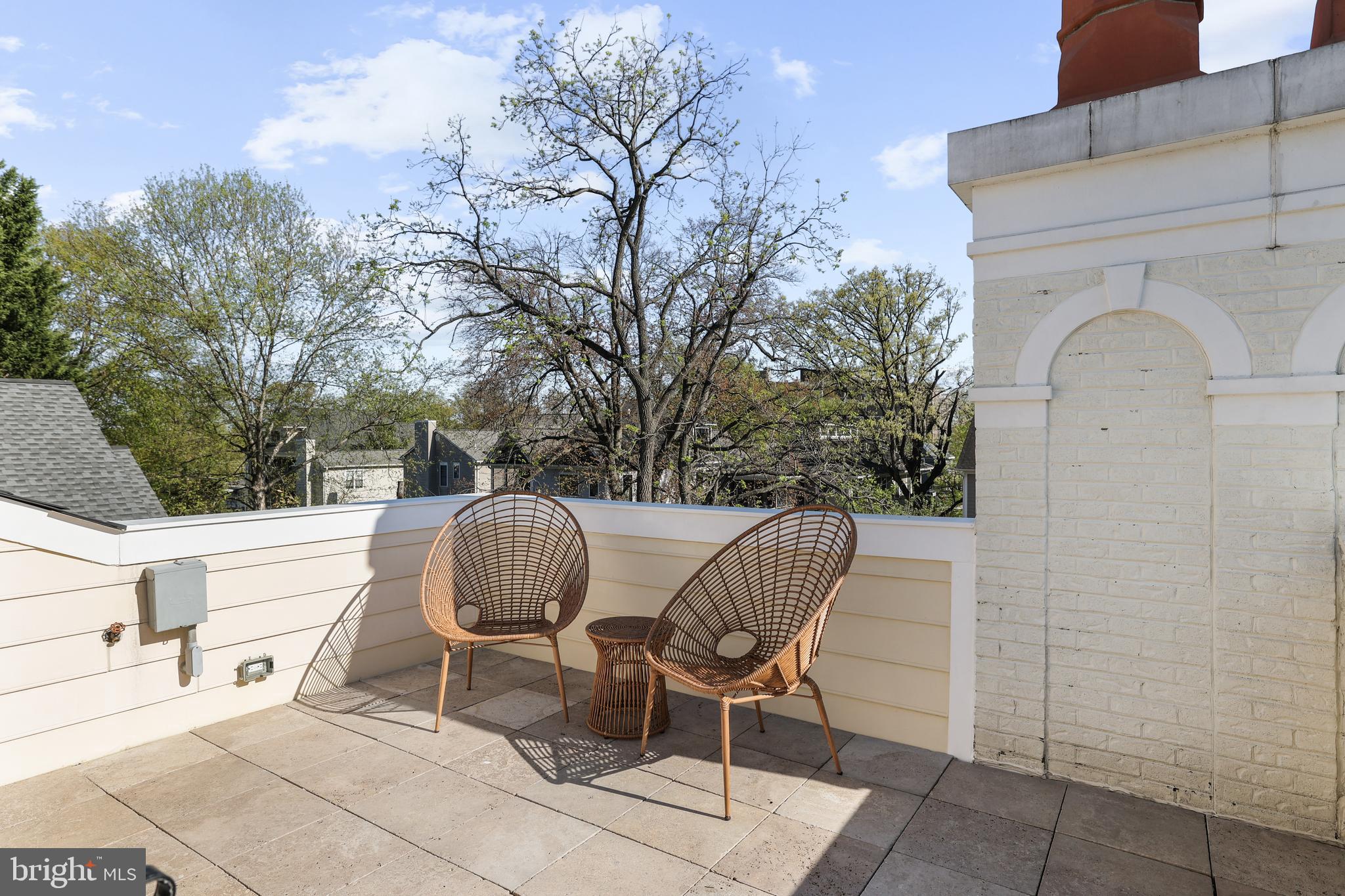 CLARENDON - Residential