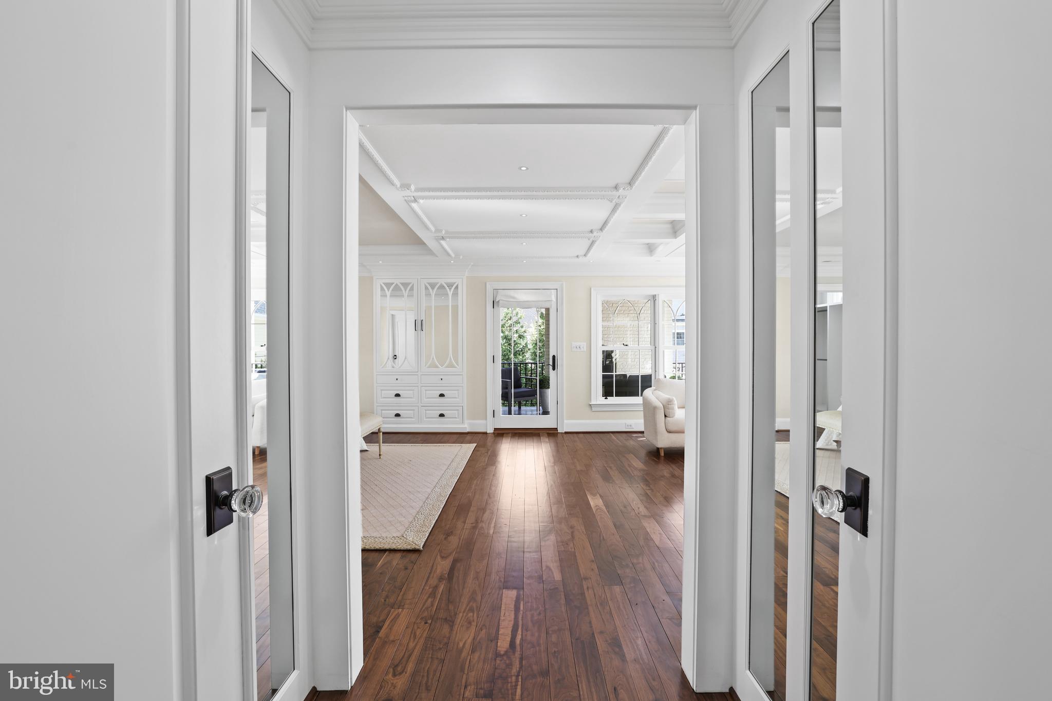 CLARENDON - Residential