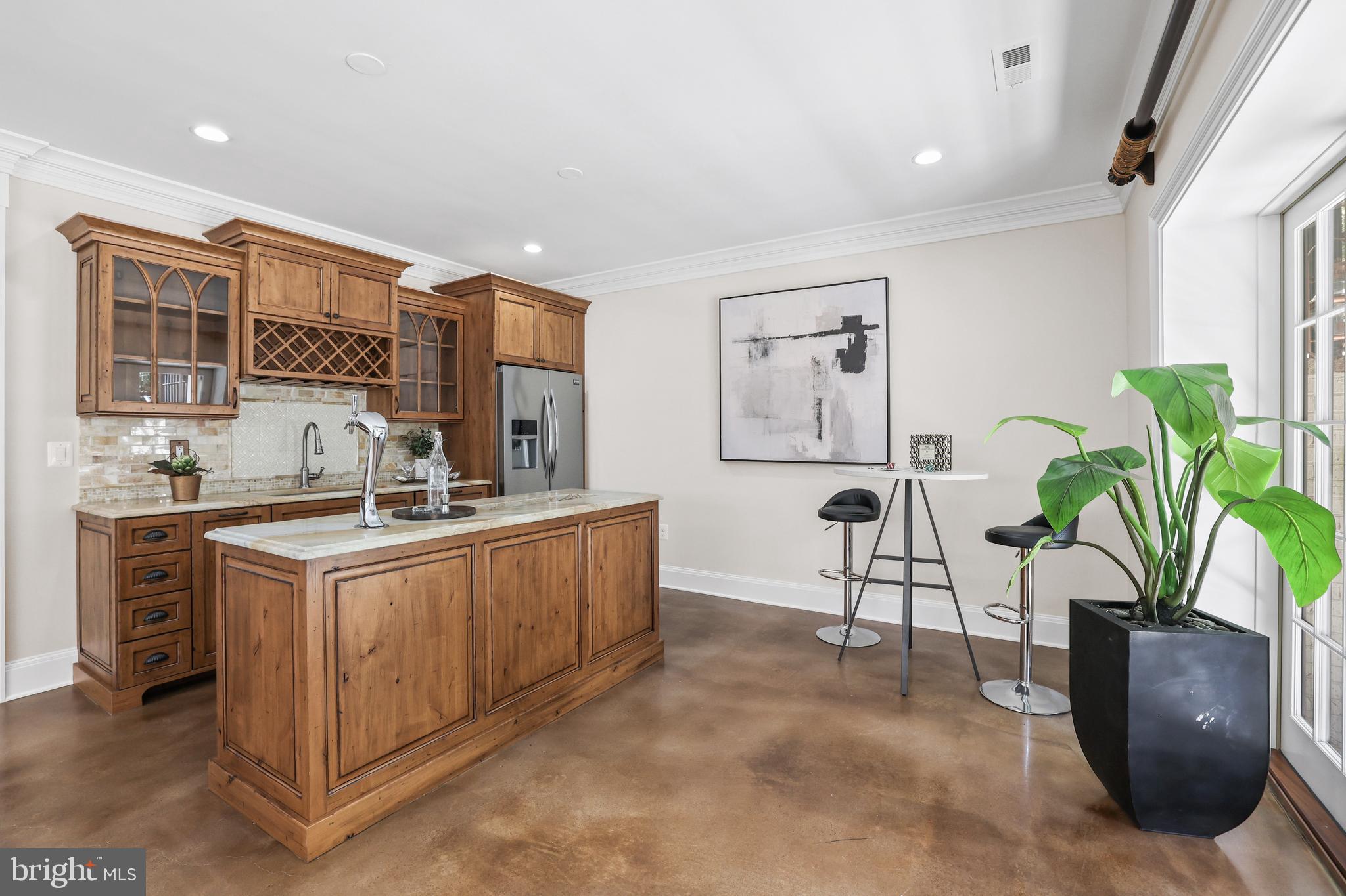 CLARENDON - Residential