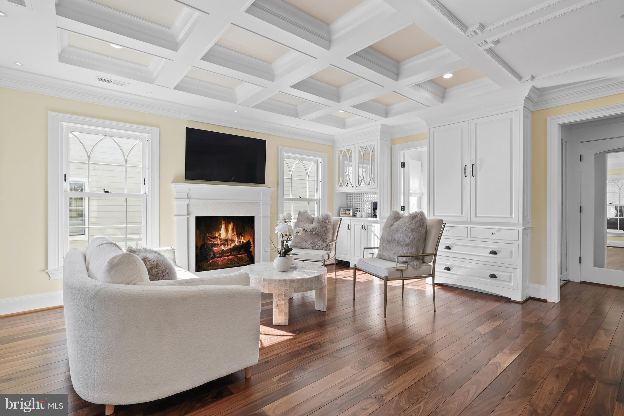 CLARENDON - Residential