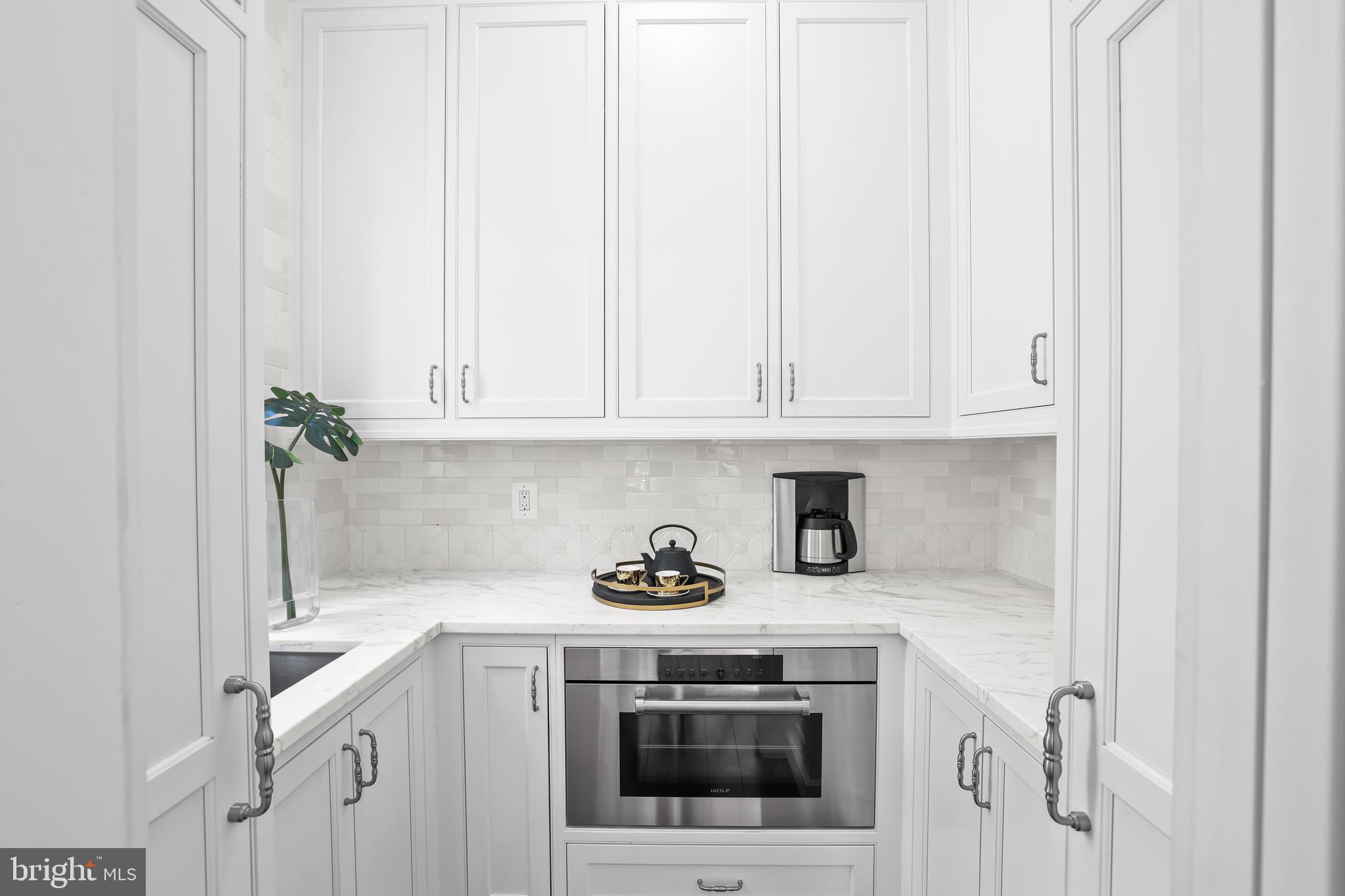 CLARENDON - Residential