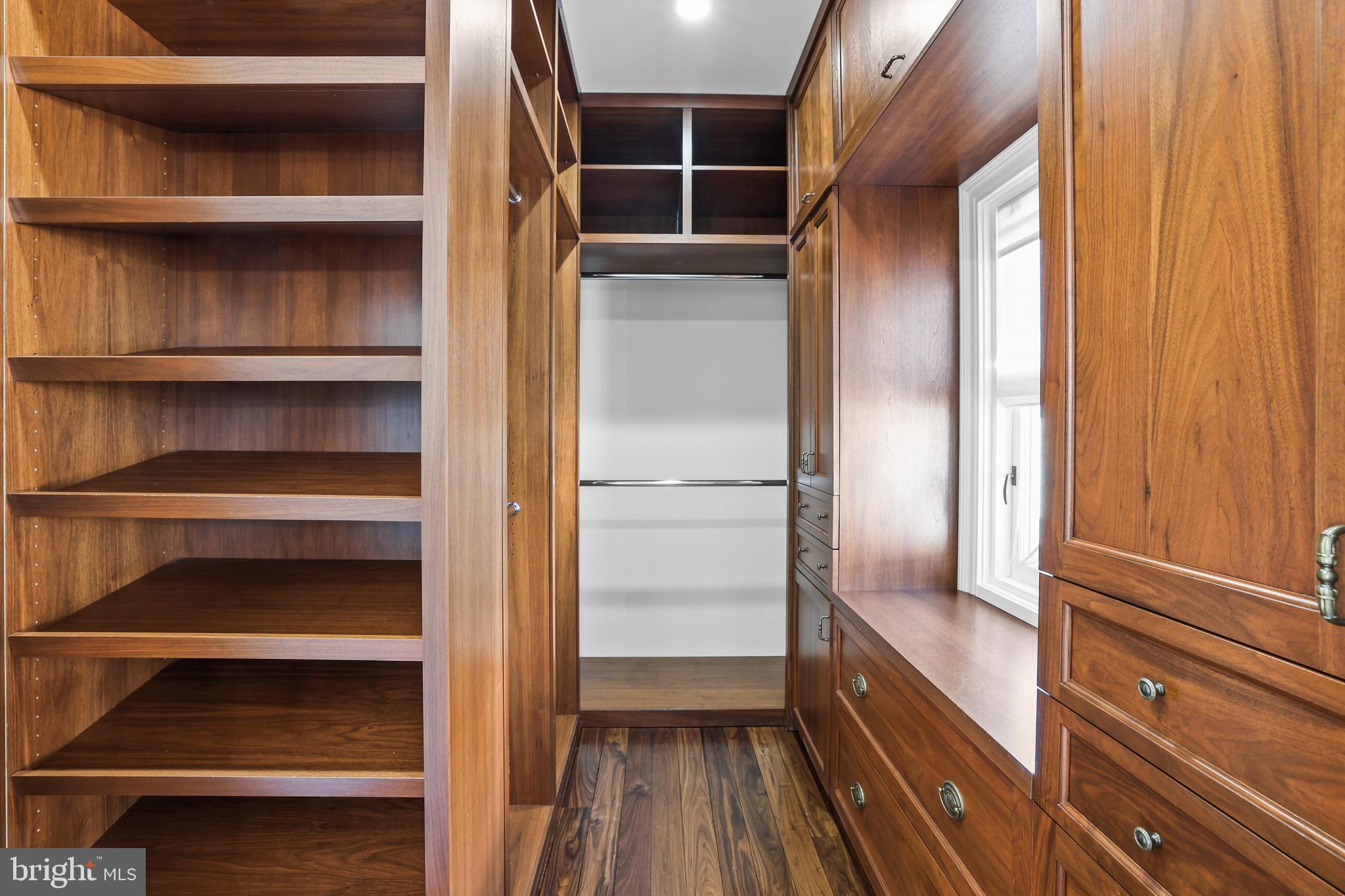 CLARENDON - Residential