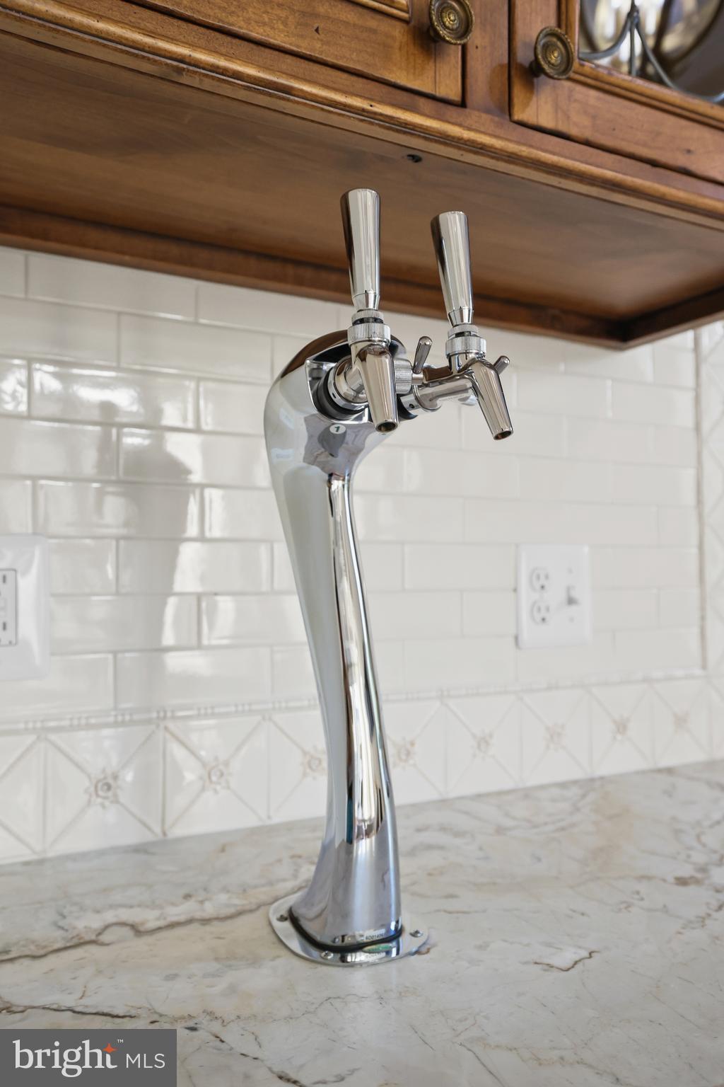 CLARENDON - Residential