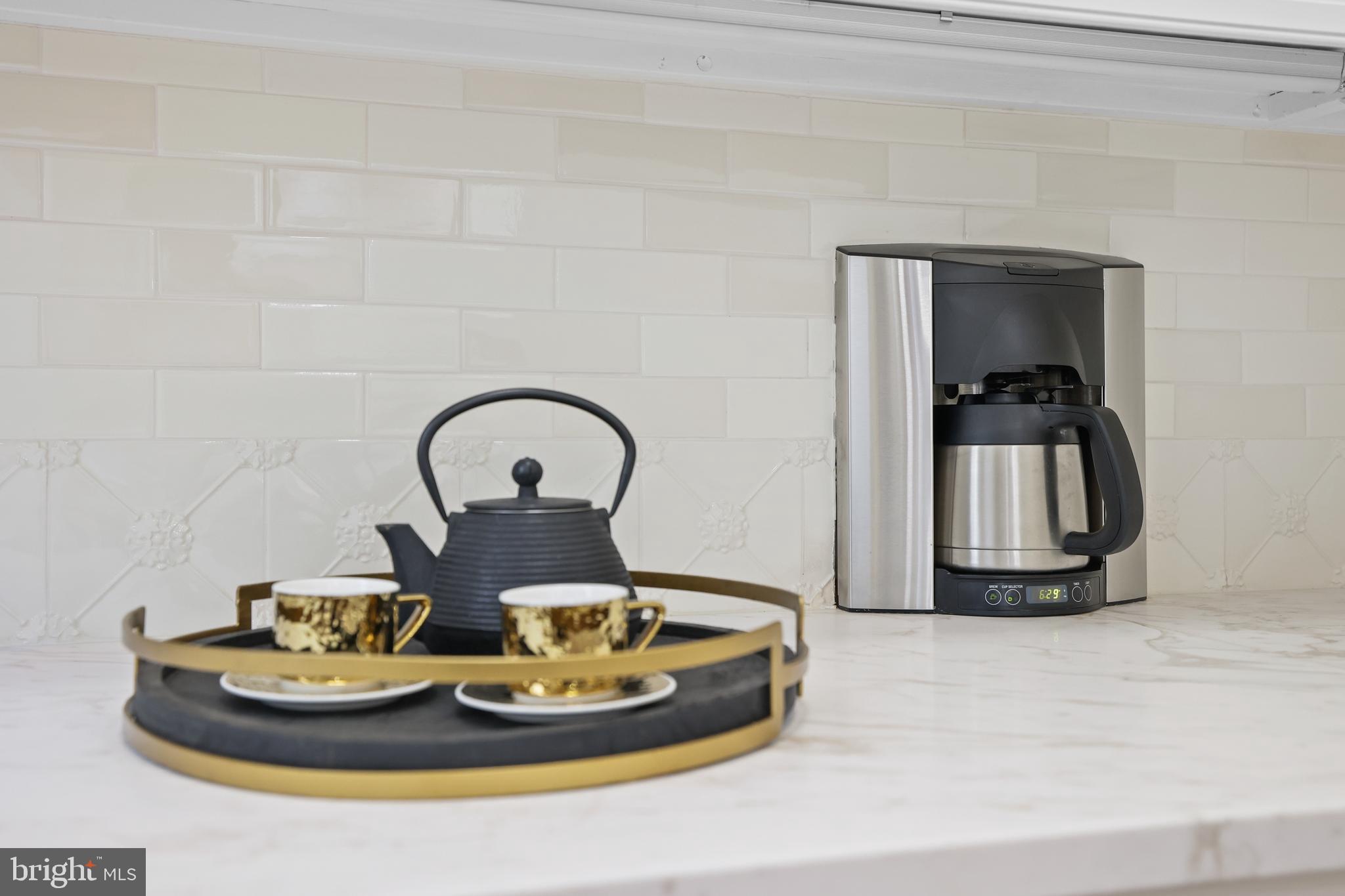 CLARENDON - Residential