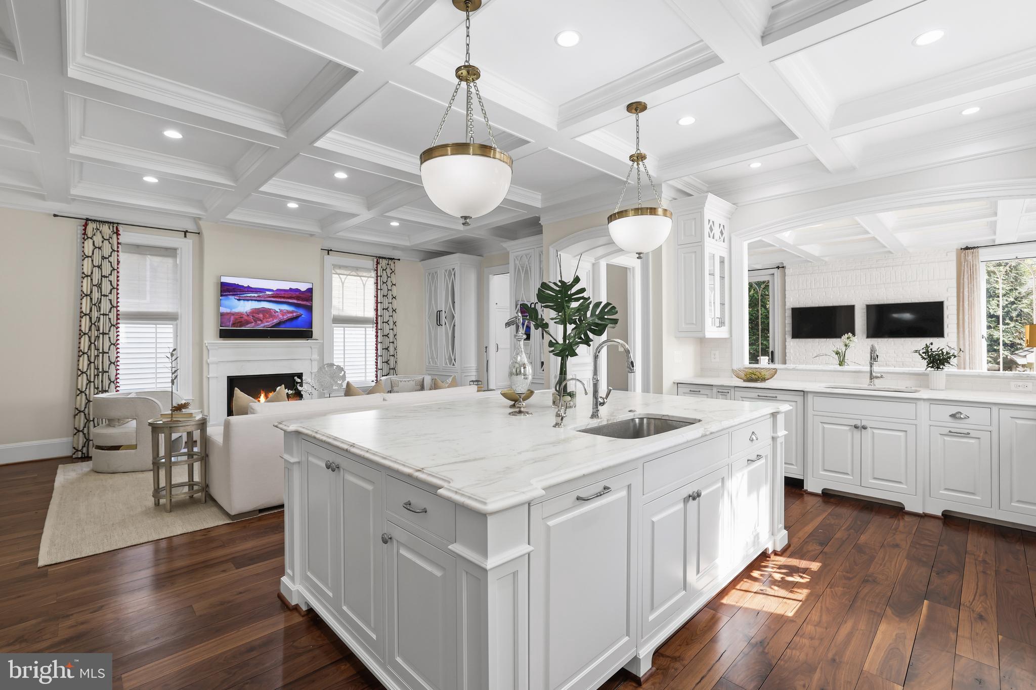 CLARENDON - Residential