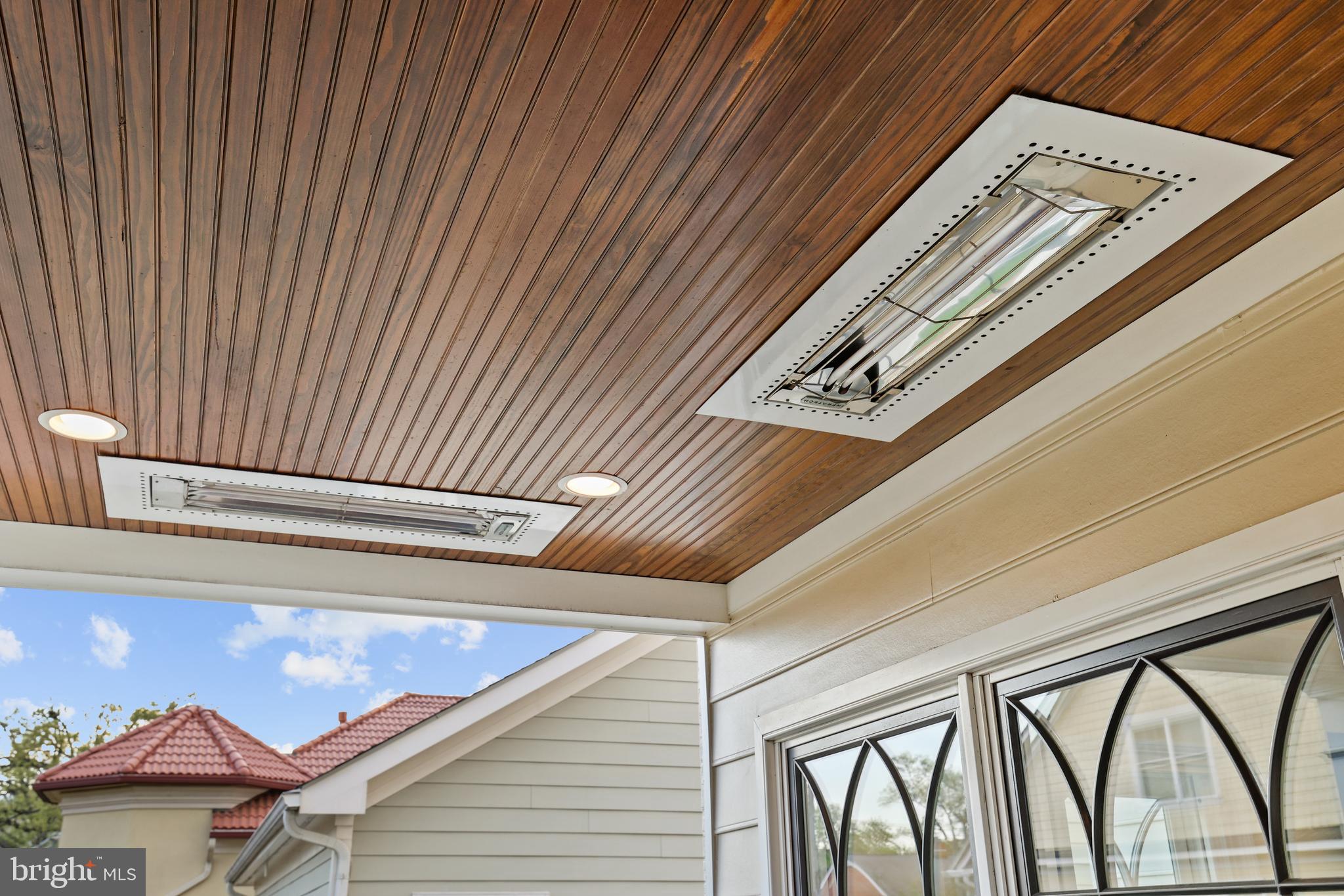 CLARENDON - Residential