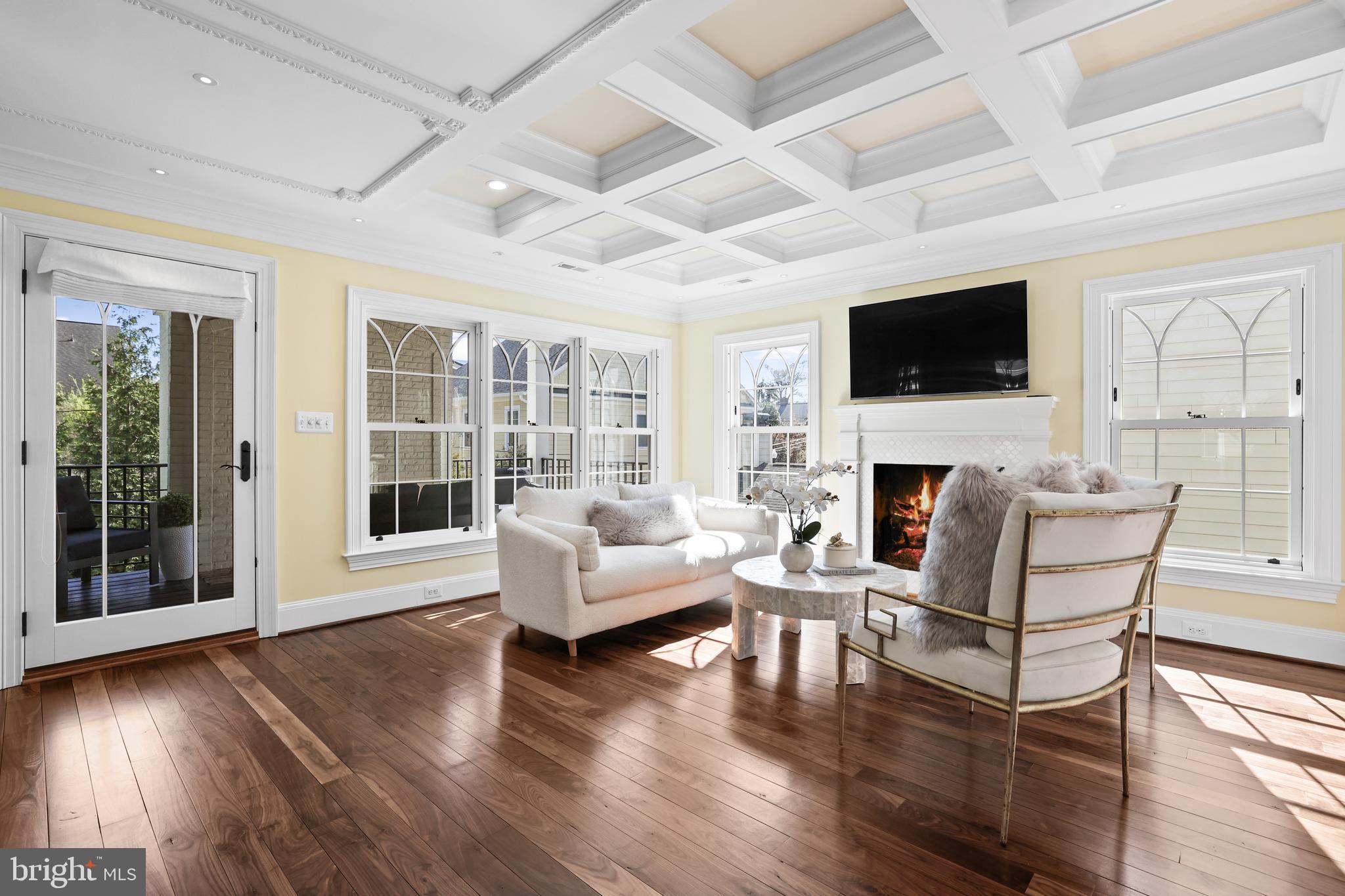 CLARENDON - Residential