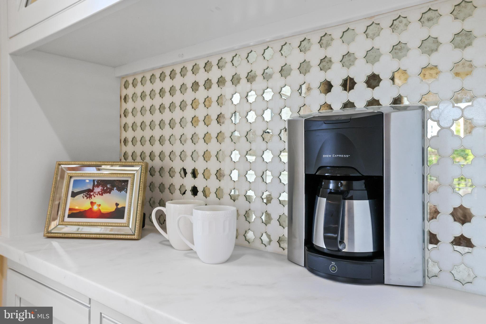 CLARENDON - Residential