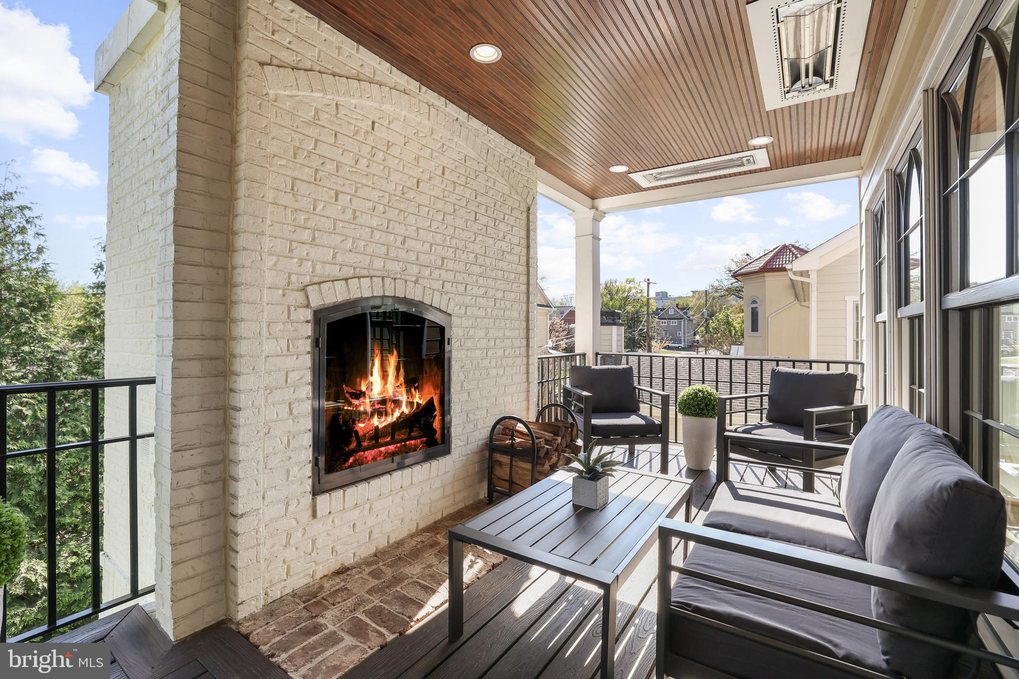 CLARENDON - Residential