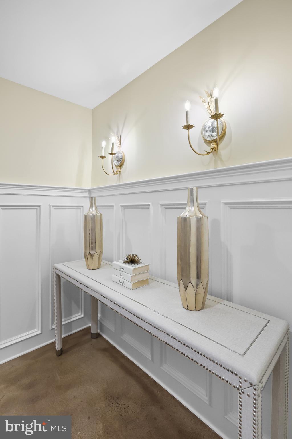 CLARENDON - Residential