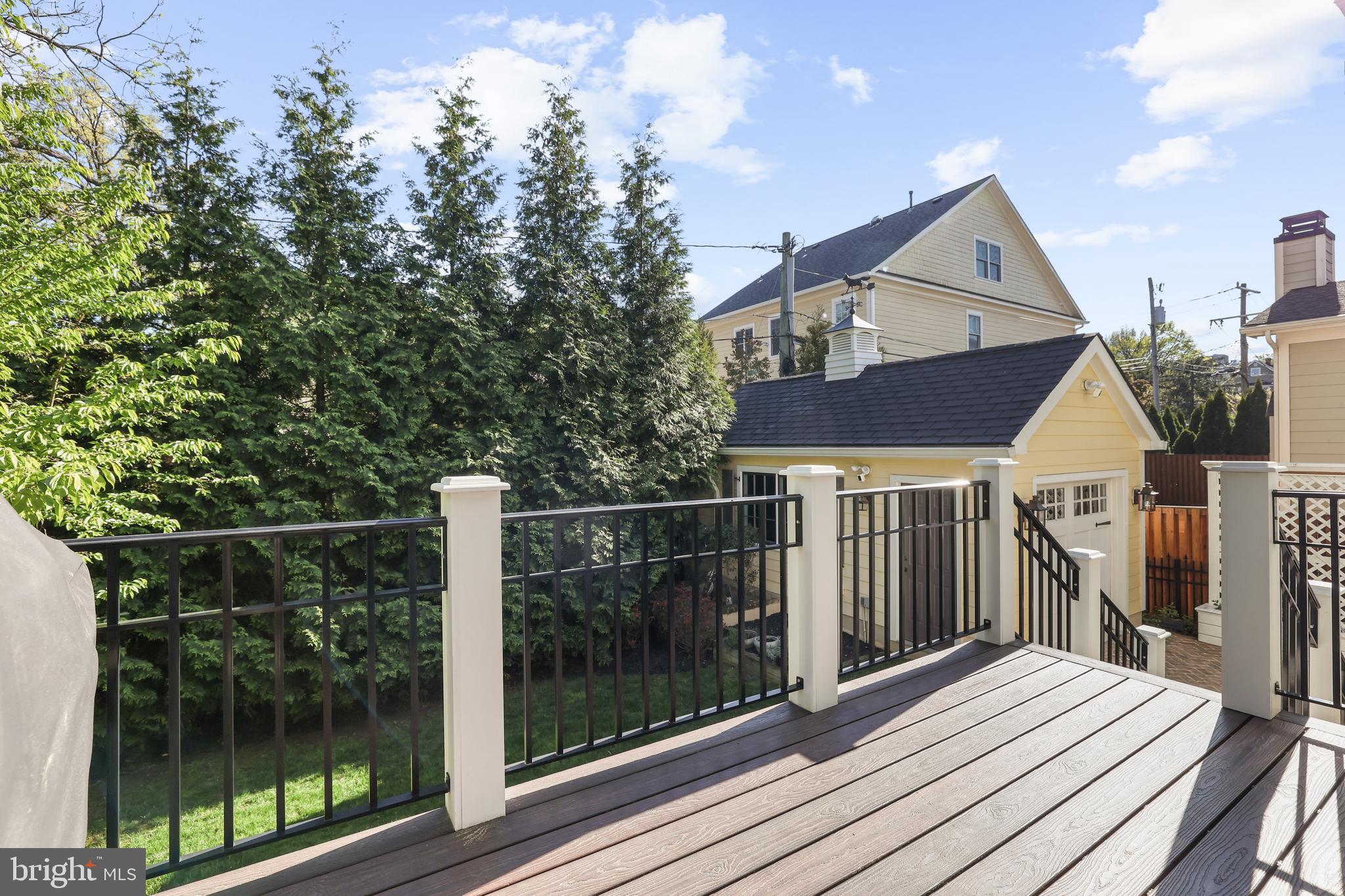 CLARENDON - Residential