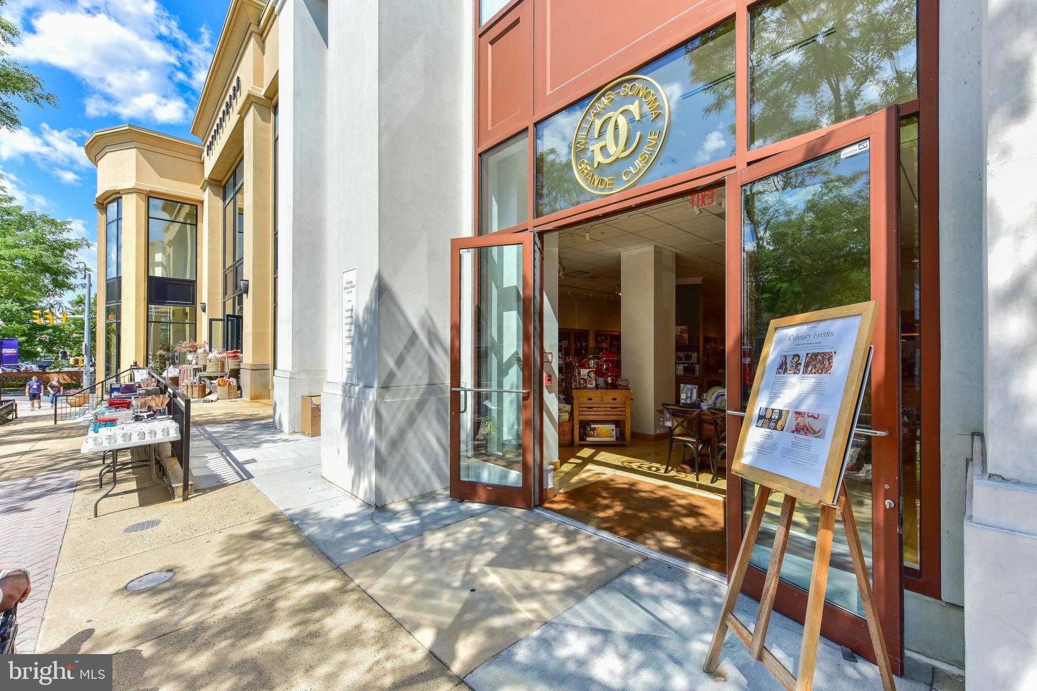 CLARENDON - Residential