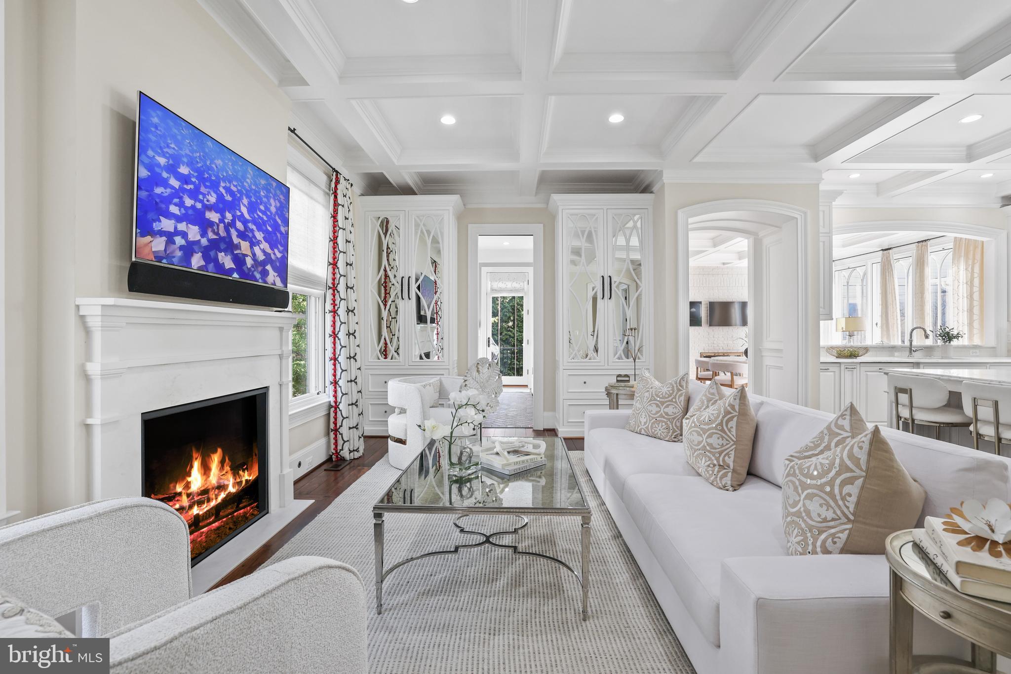 CLARENDON - Residential