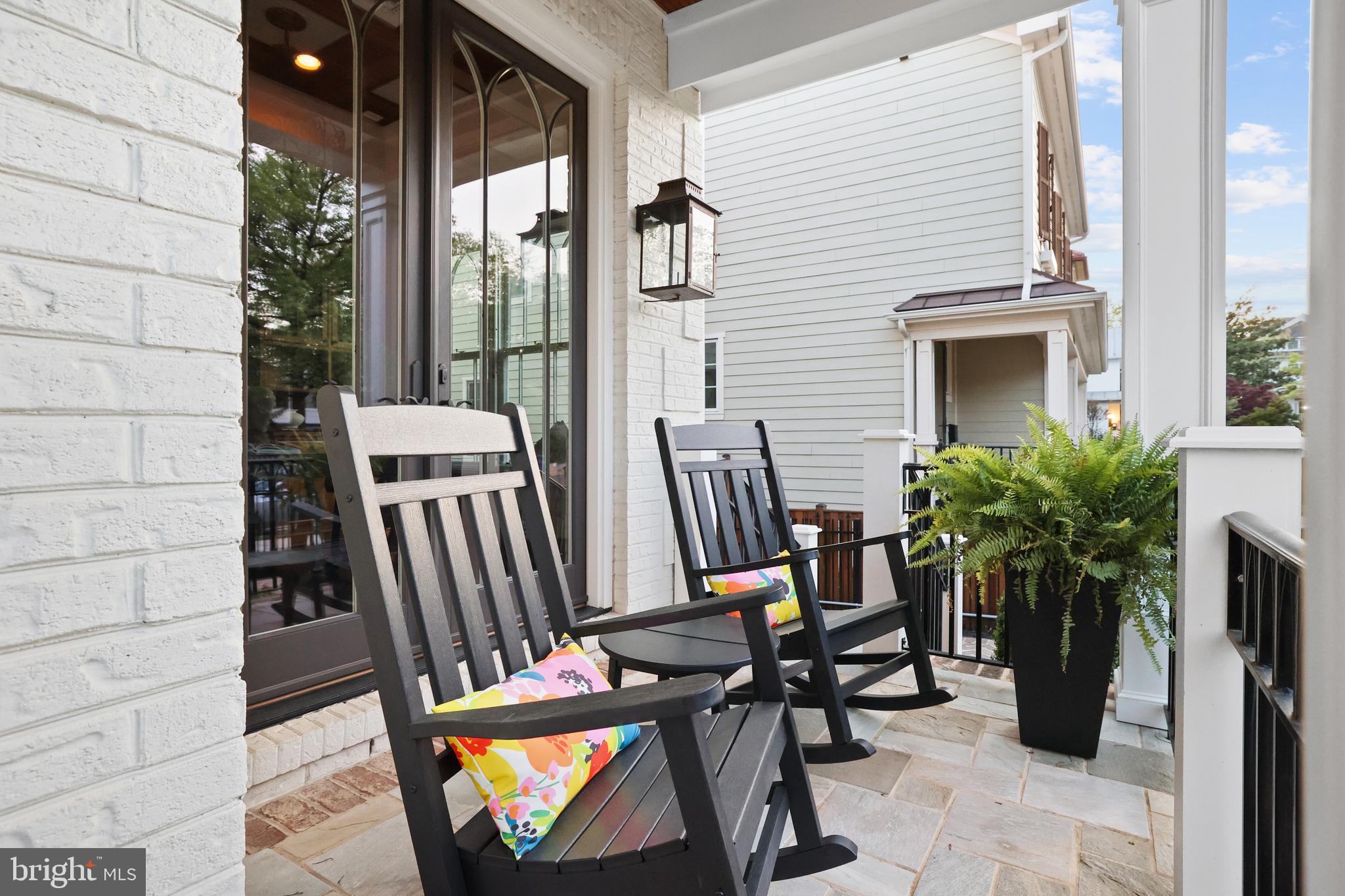 CLARENDON - Residential