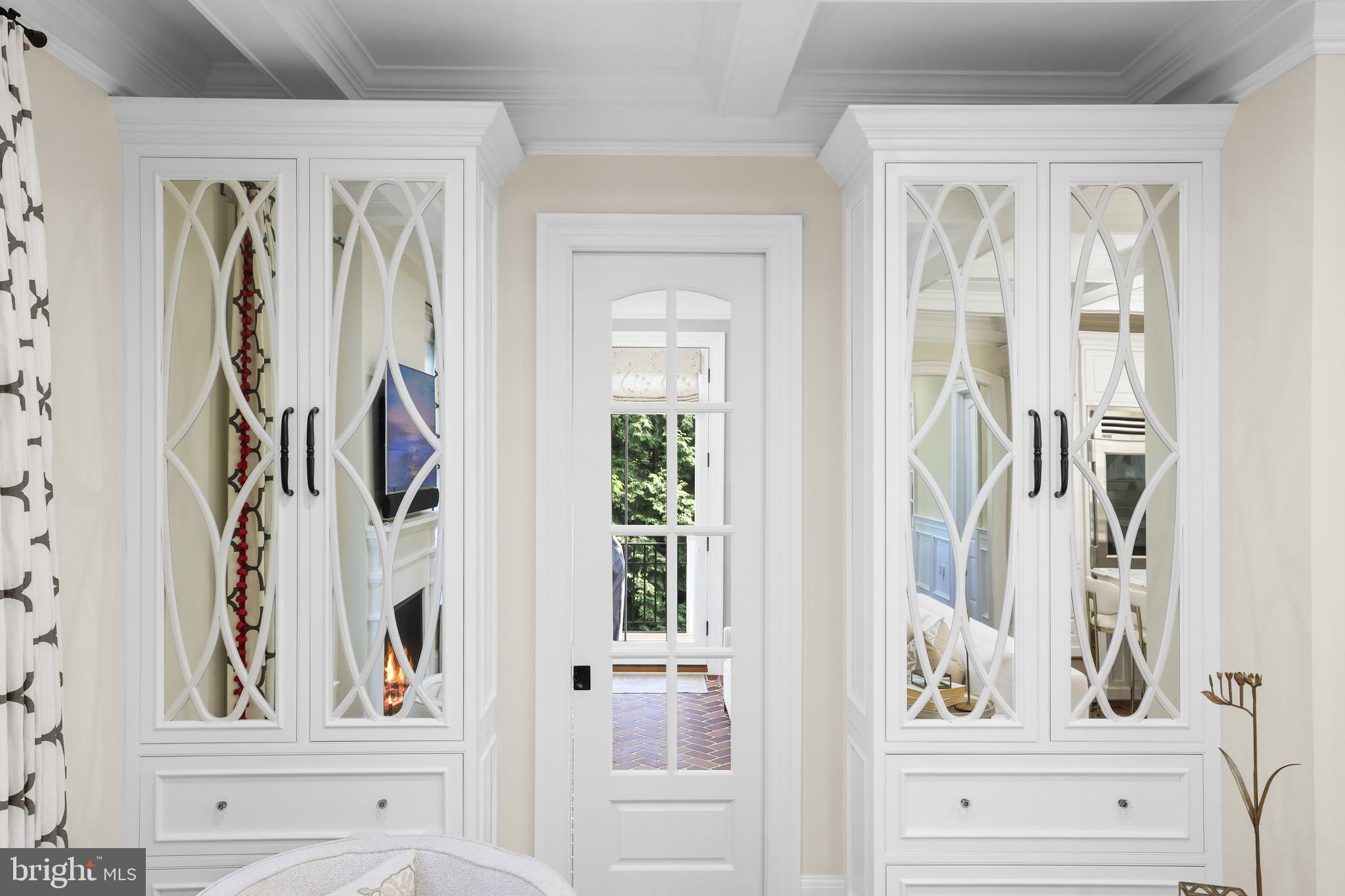 CLARENDON - Residential