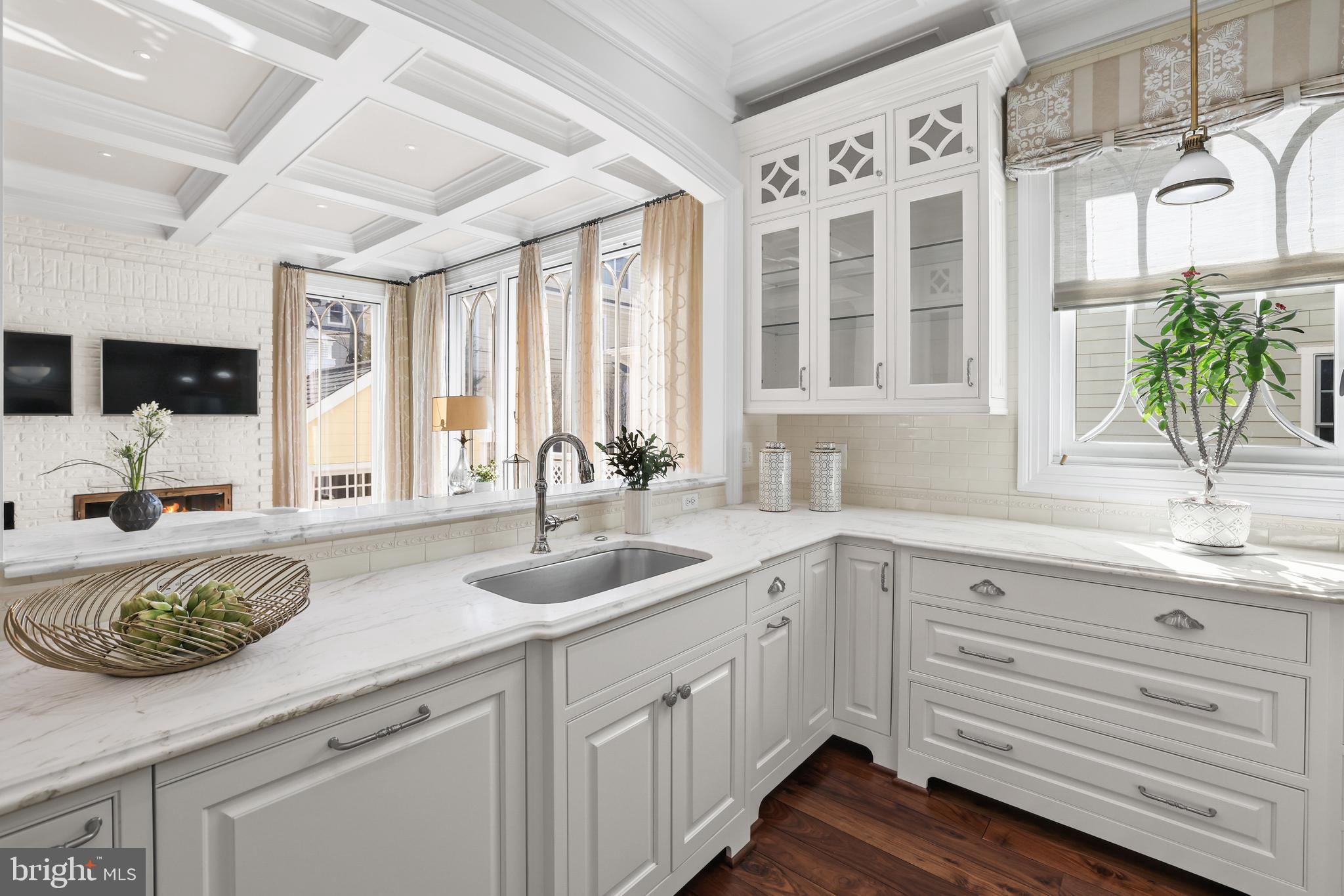 CLARENDON - Residential