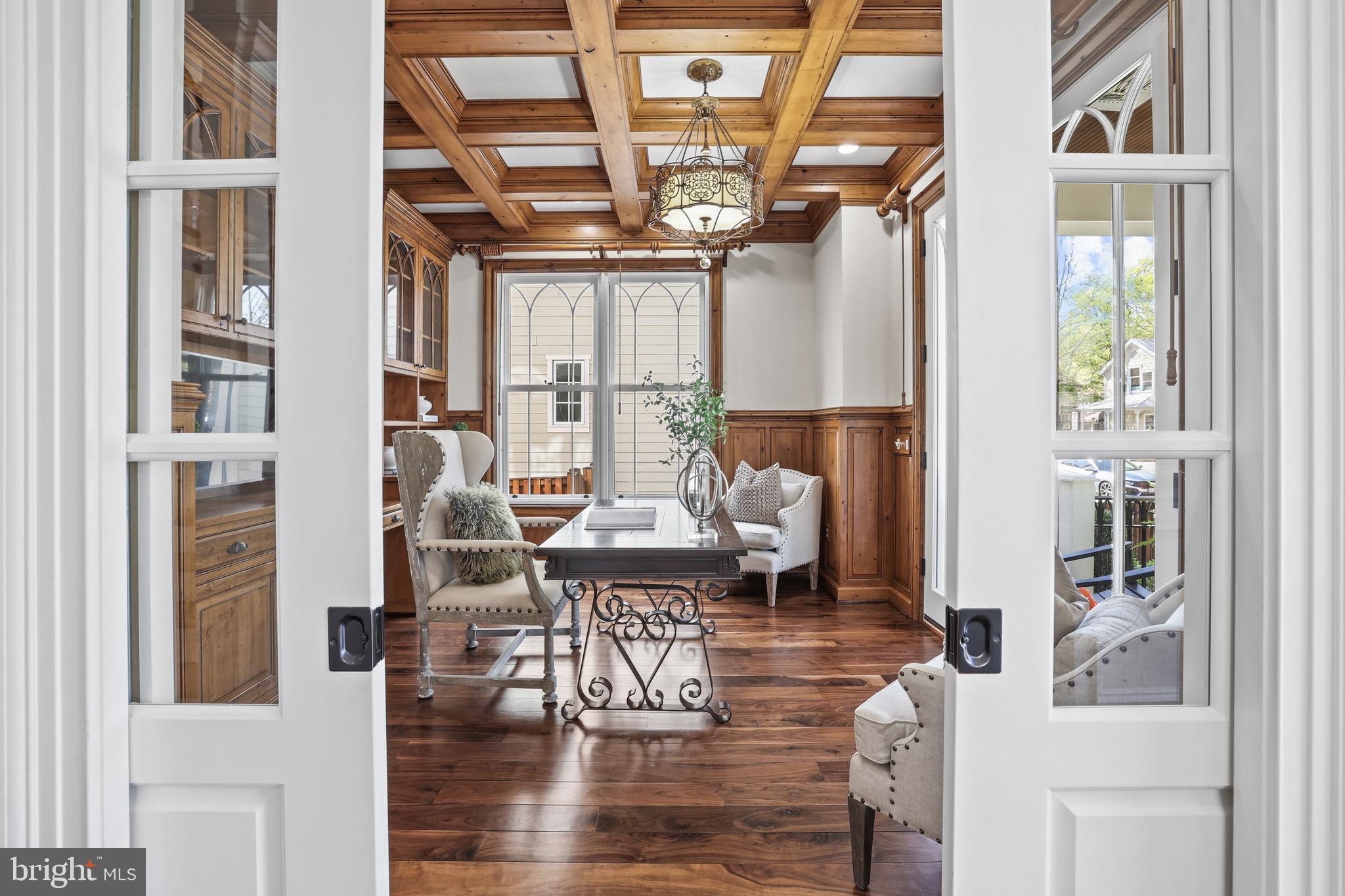 CLARENDON - Residential