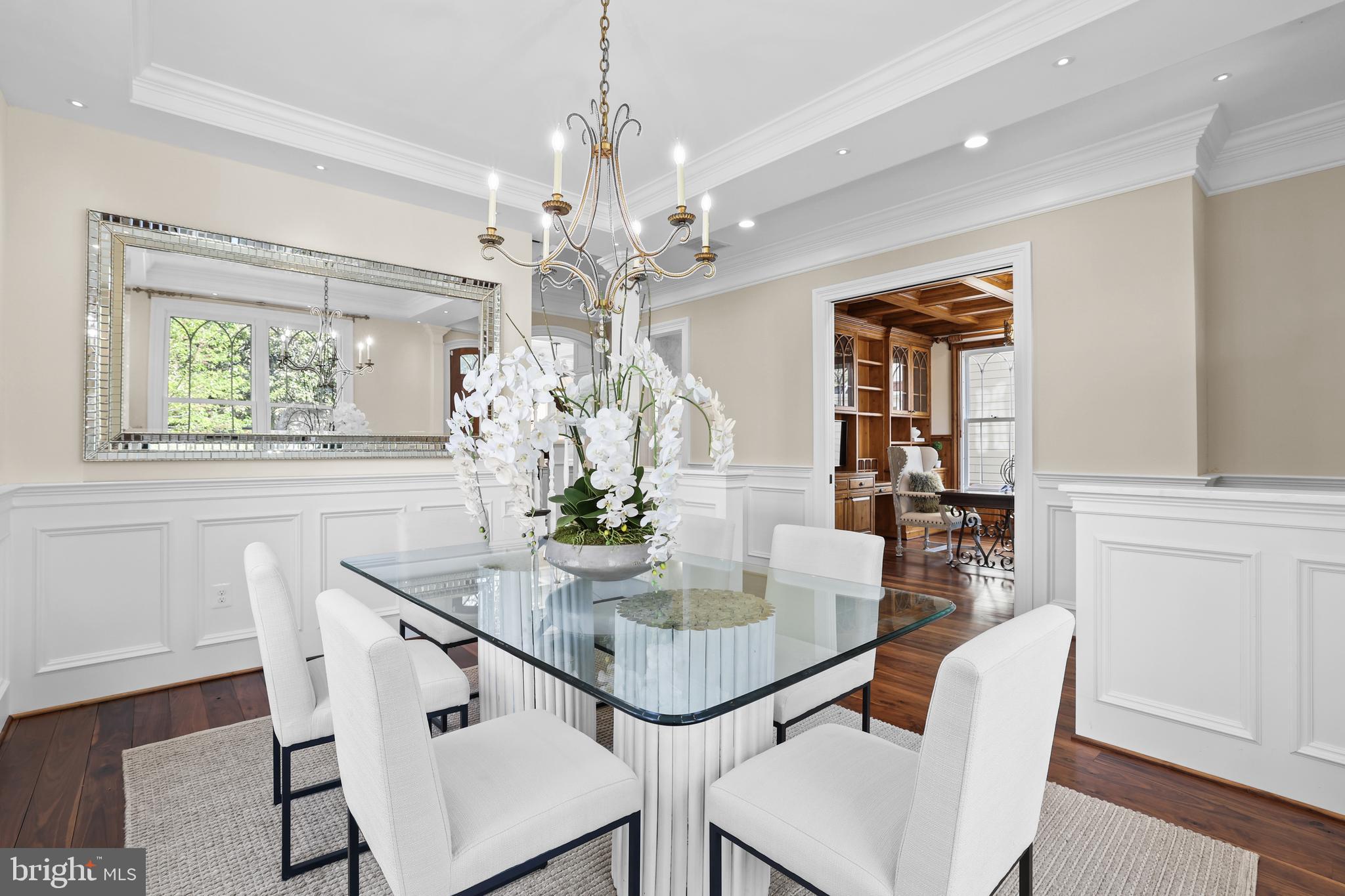 CLARENDON - Residential