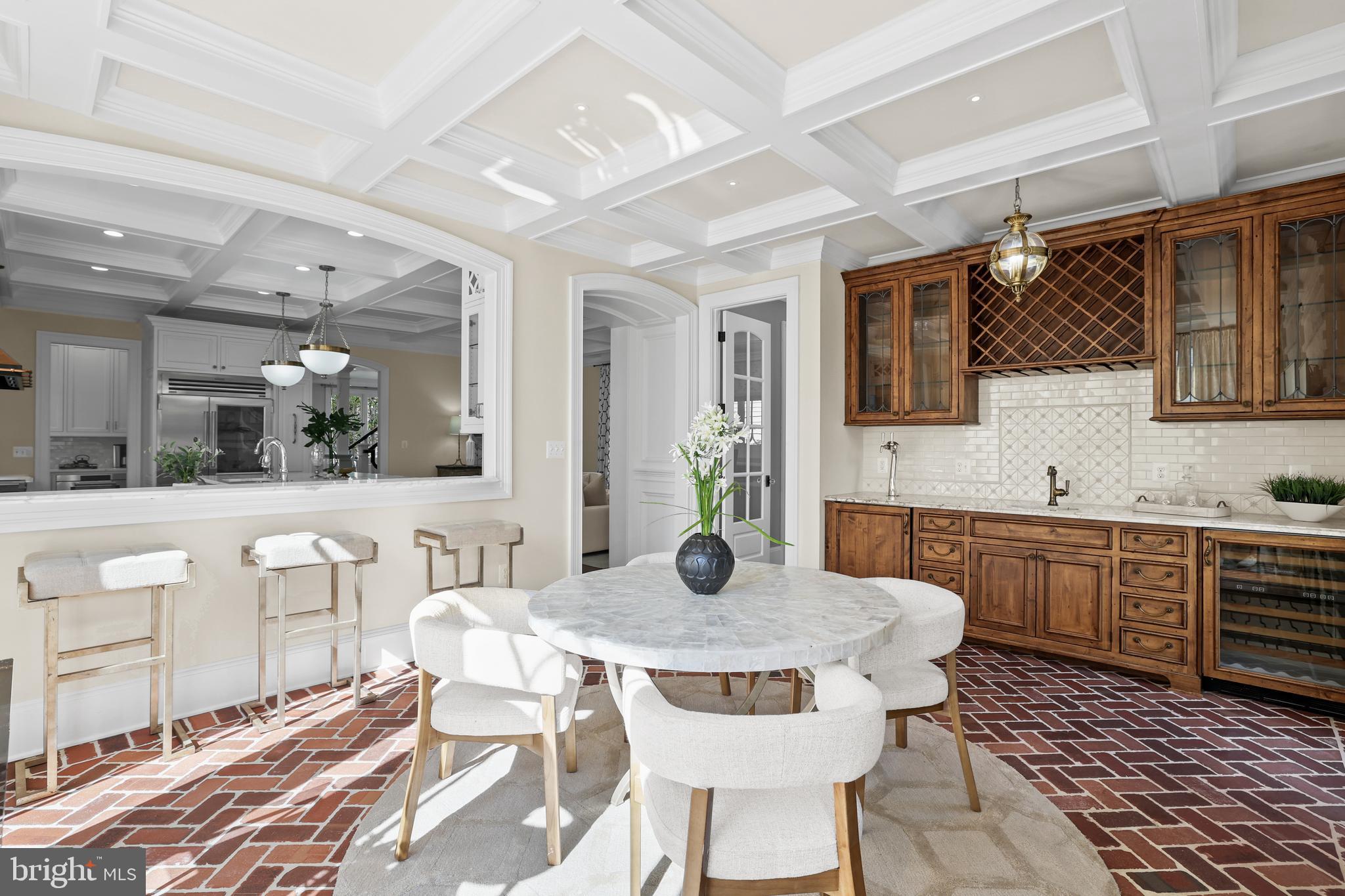 CLARENDON - Residential