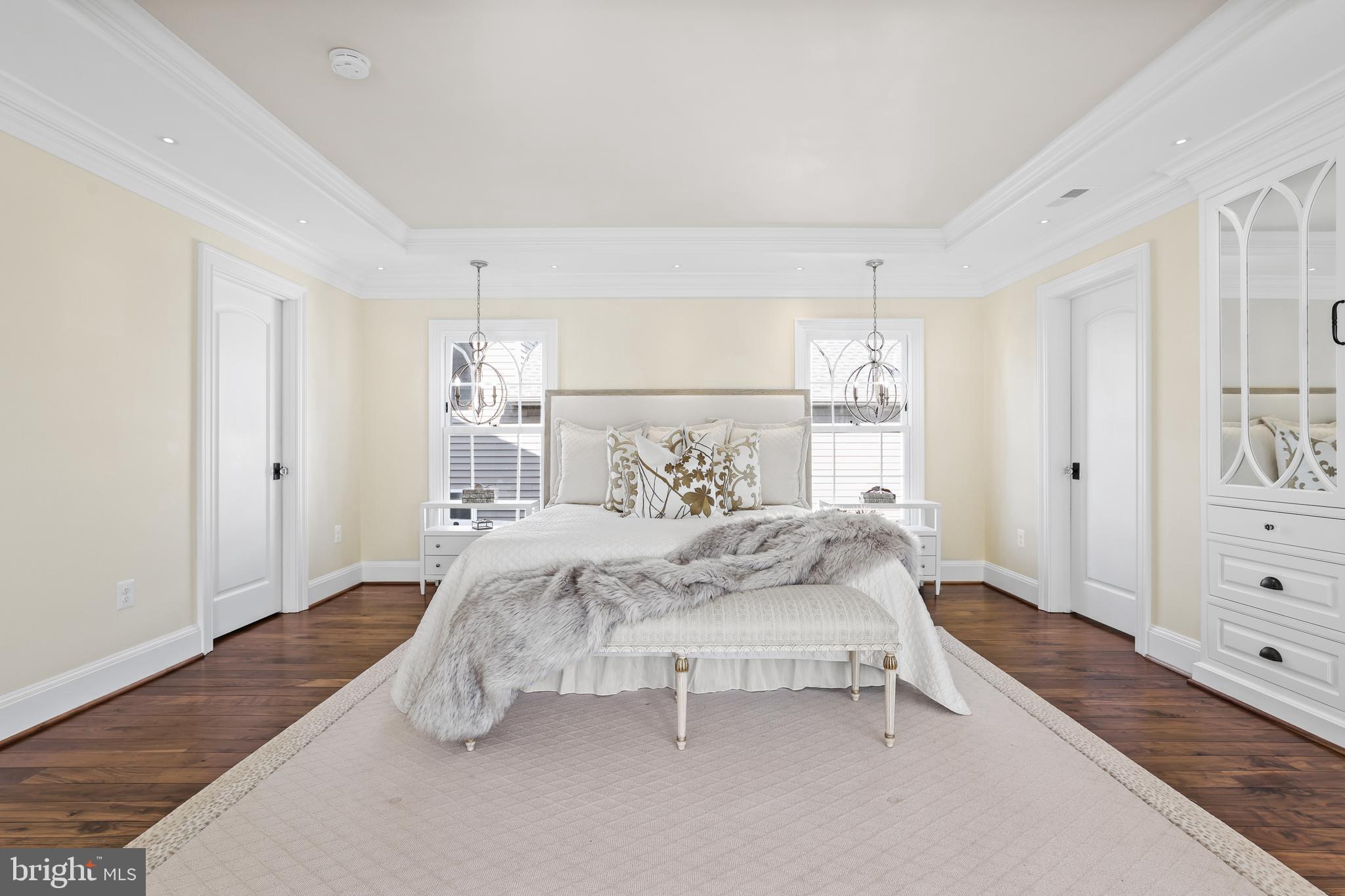 CLARENDON - Residential