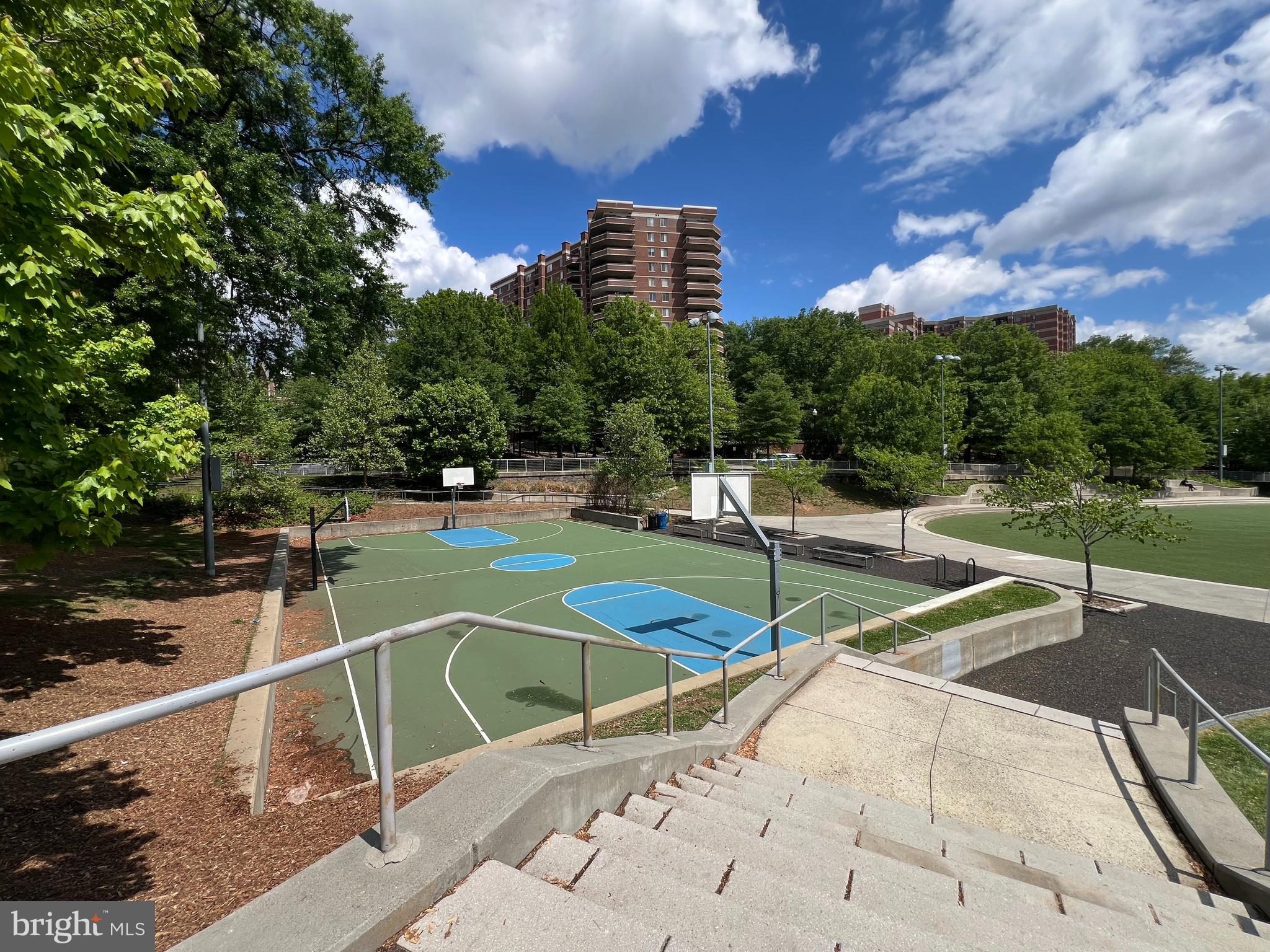 CLARENDON - Residential