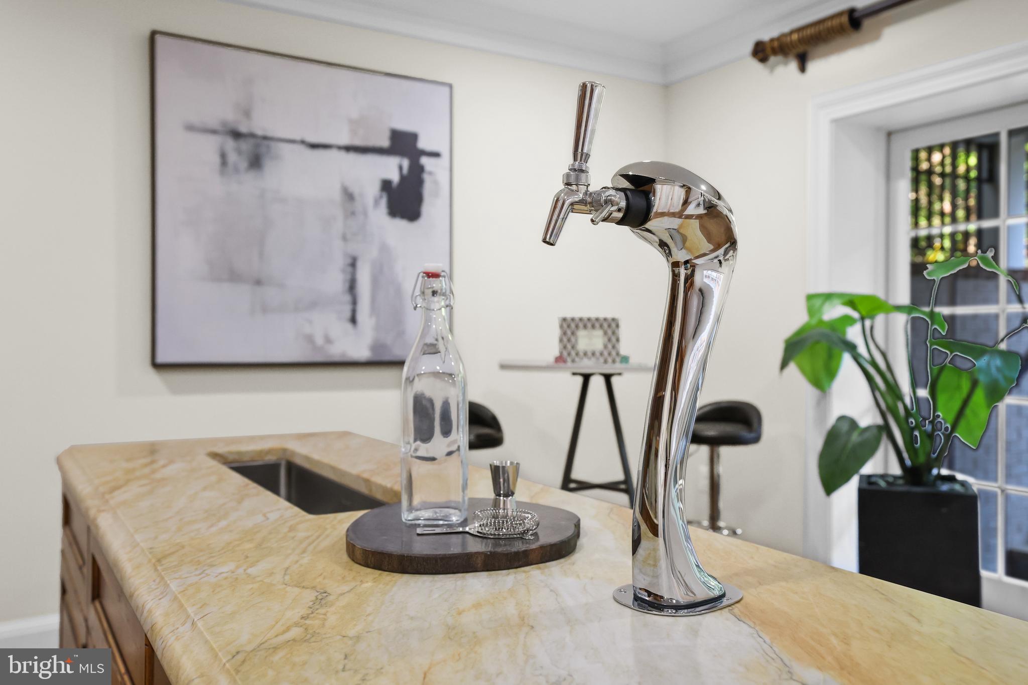 CLARENDON - Residential