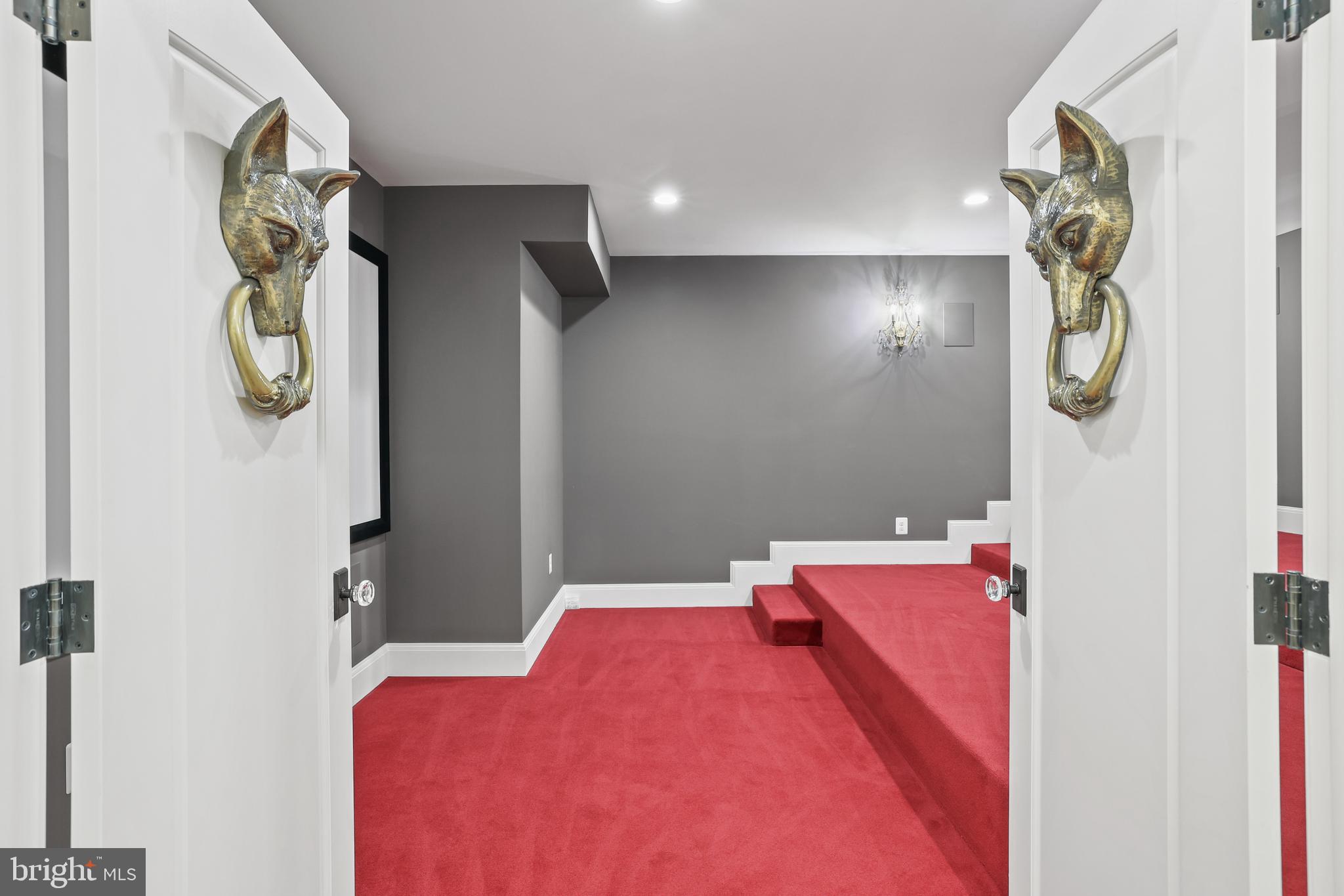 CLARENDON - Residential